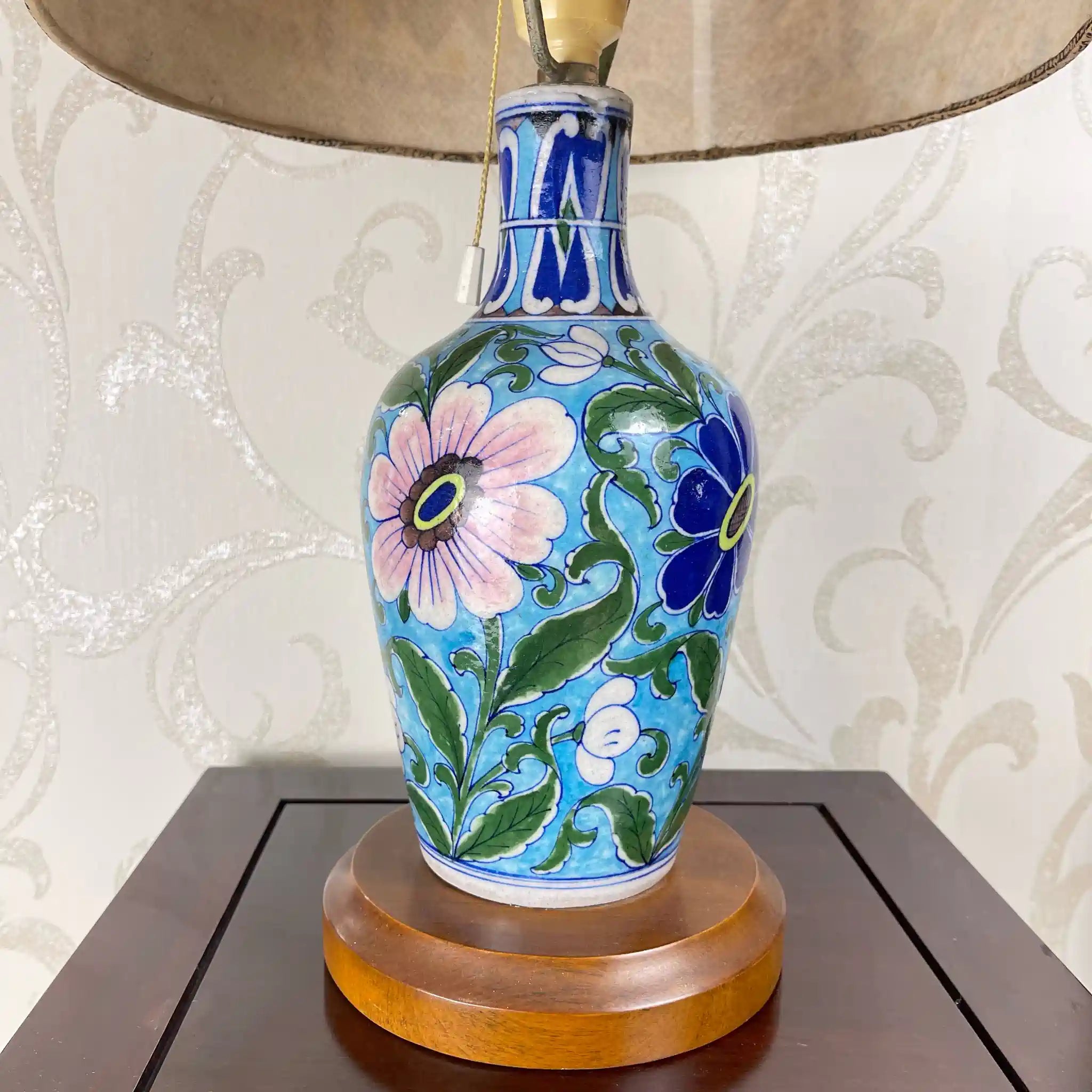 [Reused] Ceramic table lamp with chintz lampshade