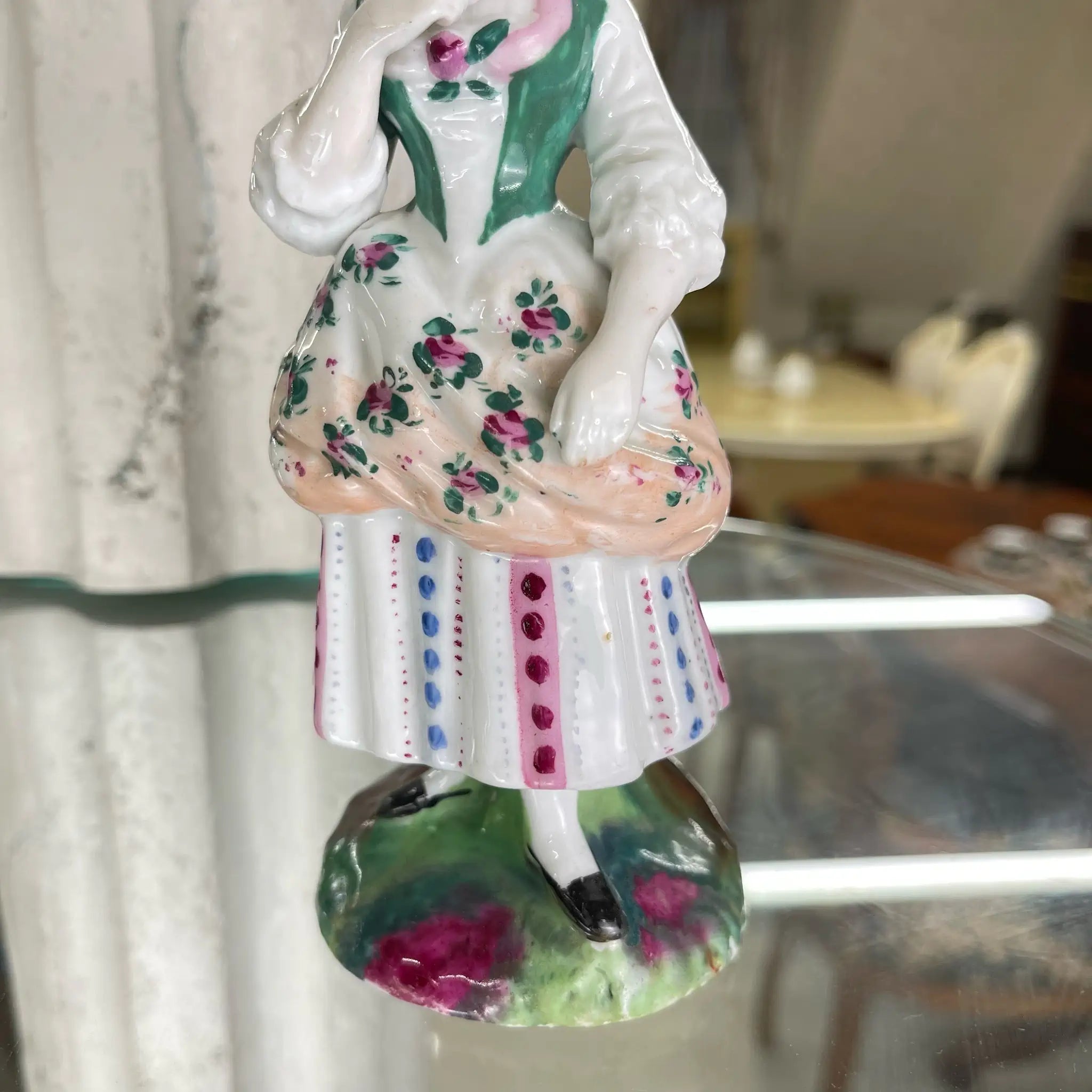 [Antique] Figurine of a Farm Girl, Staffordshire (Stafford Jar) / 19th Century or Later, England 
