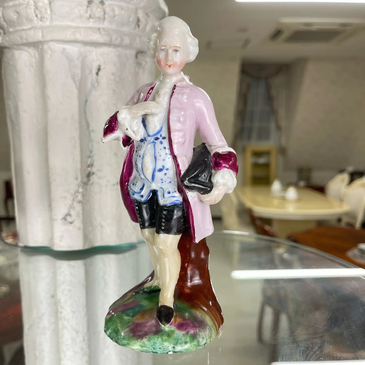 Staffordshire（スタッフフォードジャー） / フィギュリン(陶器人形