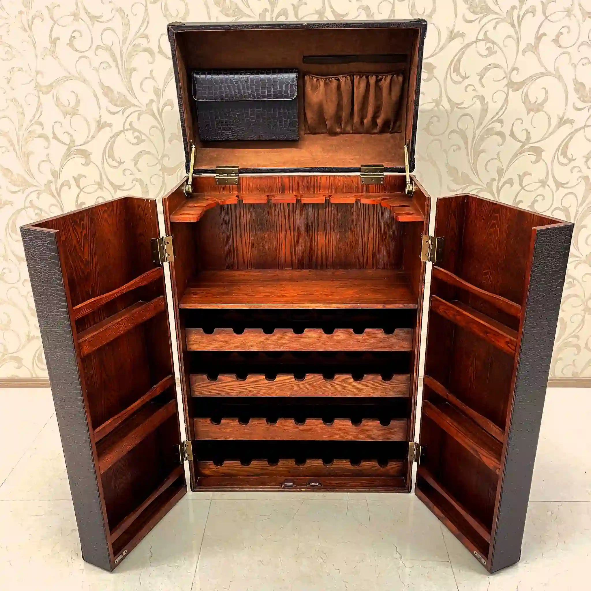 [Vintage] Wine cabinet / crocodile / synthetic skin / Japan / wine storage