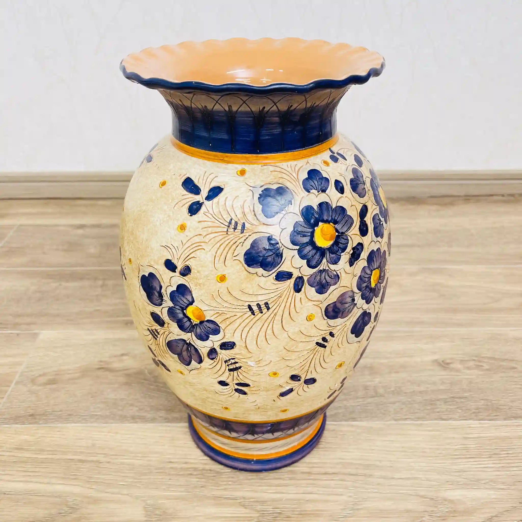 Vintage Flower Vase / Mallorca Ware / Italy