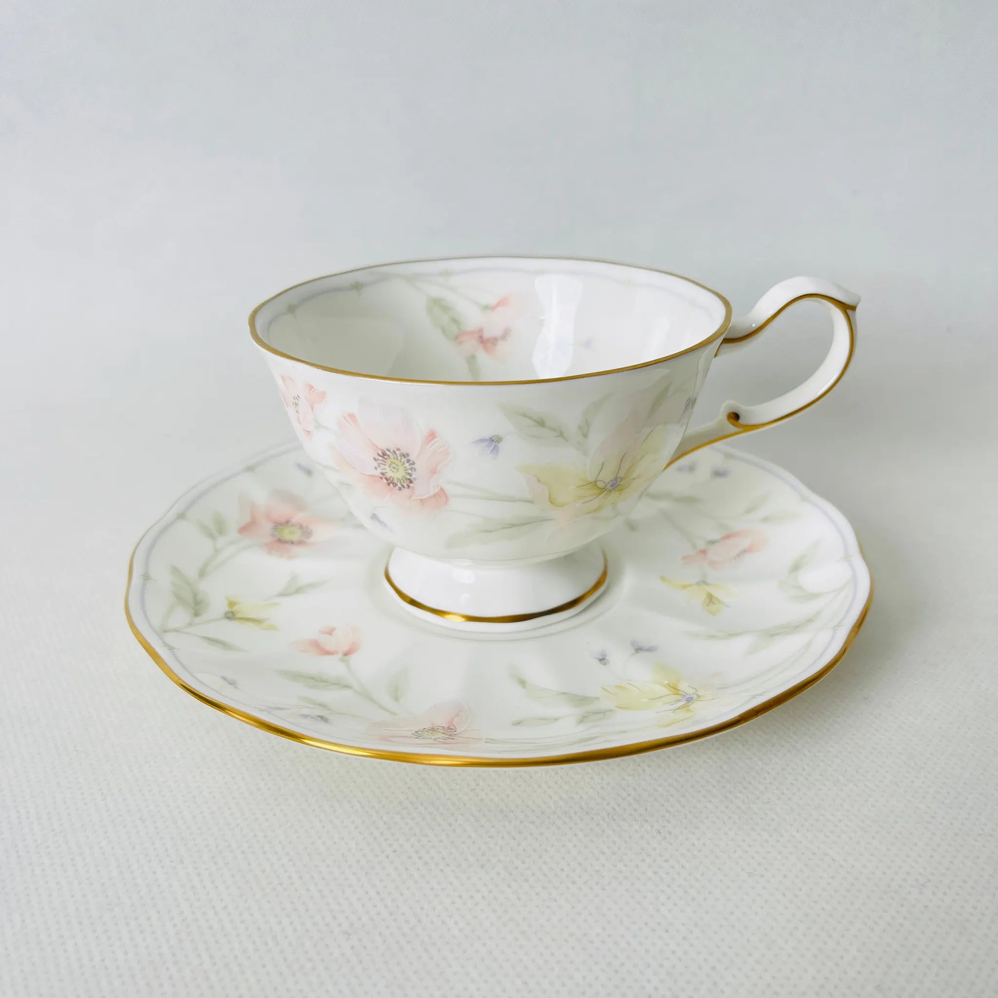 【リユース】ティーカップ　6個セット NARUMI / パステルガーデン  Bone China 日本 / 未使用 箱付き