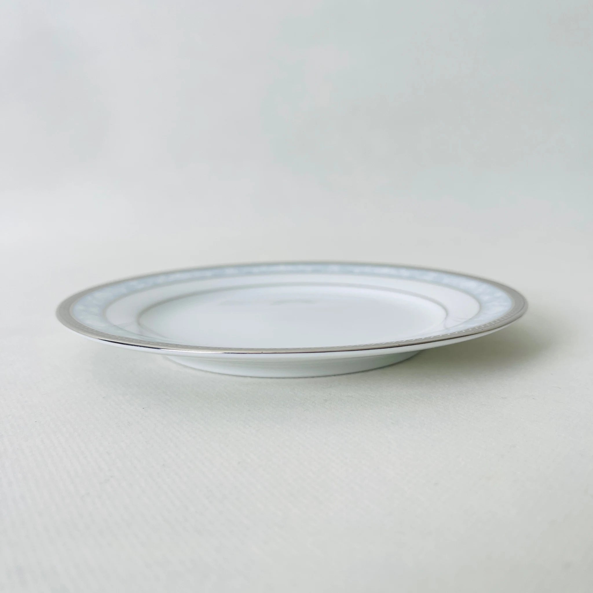 【リユース】パーティーセット　大皿×1　小皿×5　ハンプシャープラチナ Noritake / 未使用 箱付き