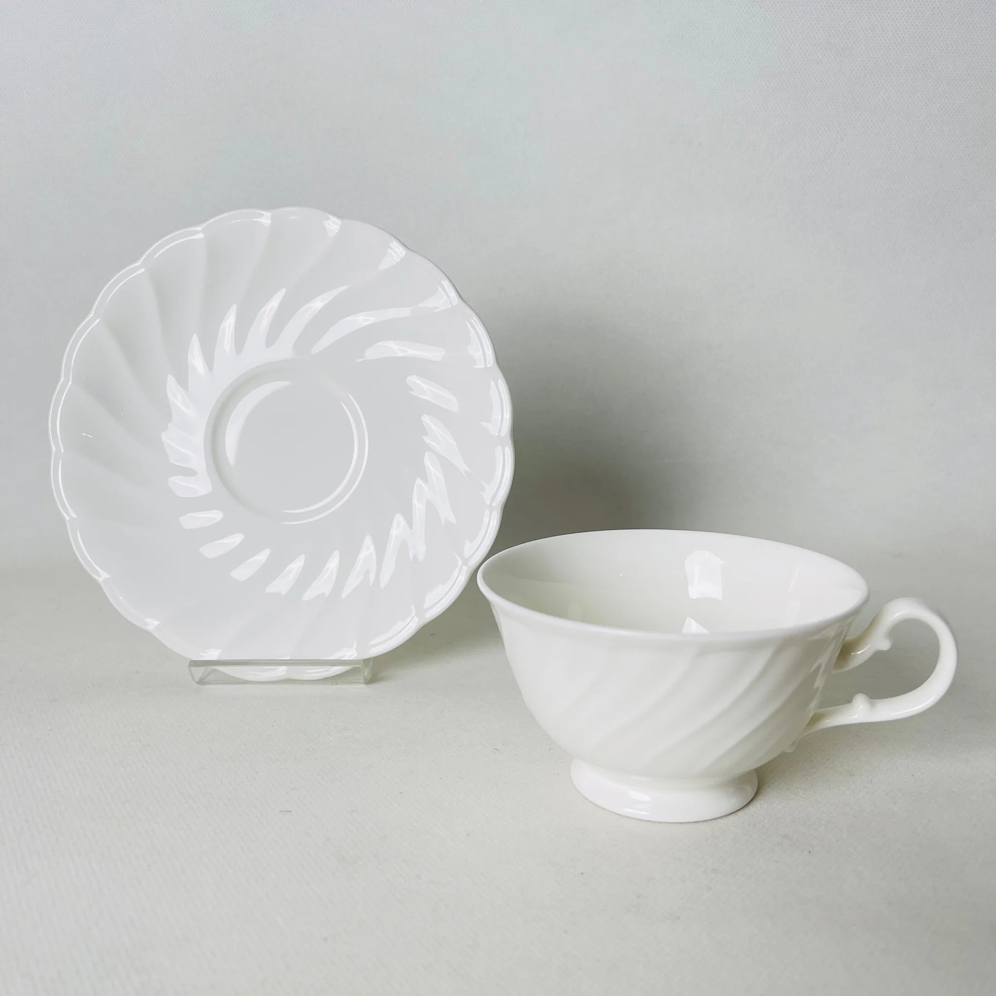 【リユース】 ティーカップセット6P / Noritake(ノリタケ) / BONE CHINA / 日本 / 未使用
