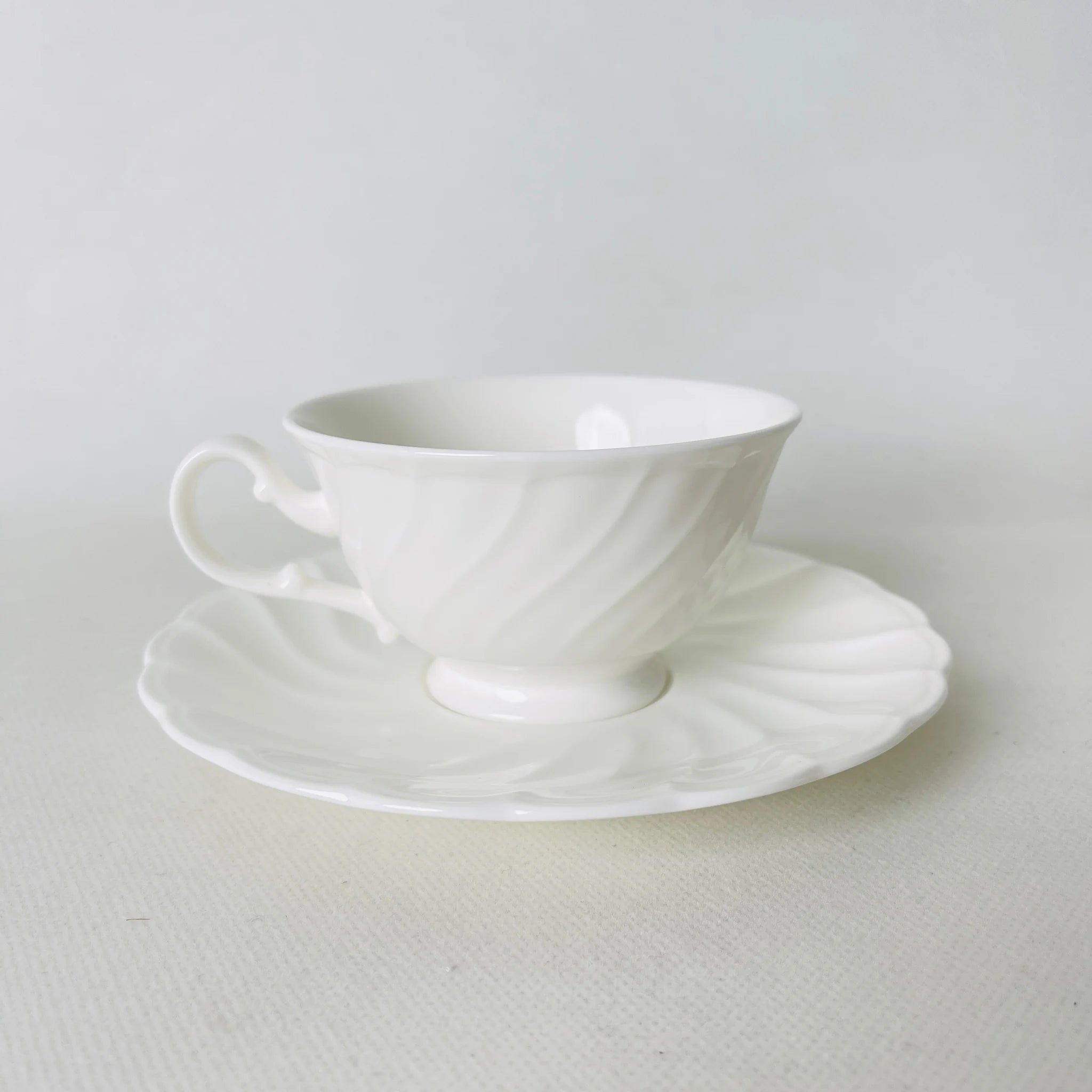 【リユース】 ティーカップセット6P / Noritake(ノリタケ) / BONE CHINA / 日本 / 未使用