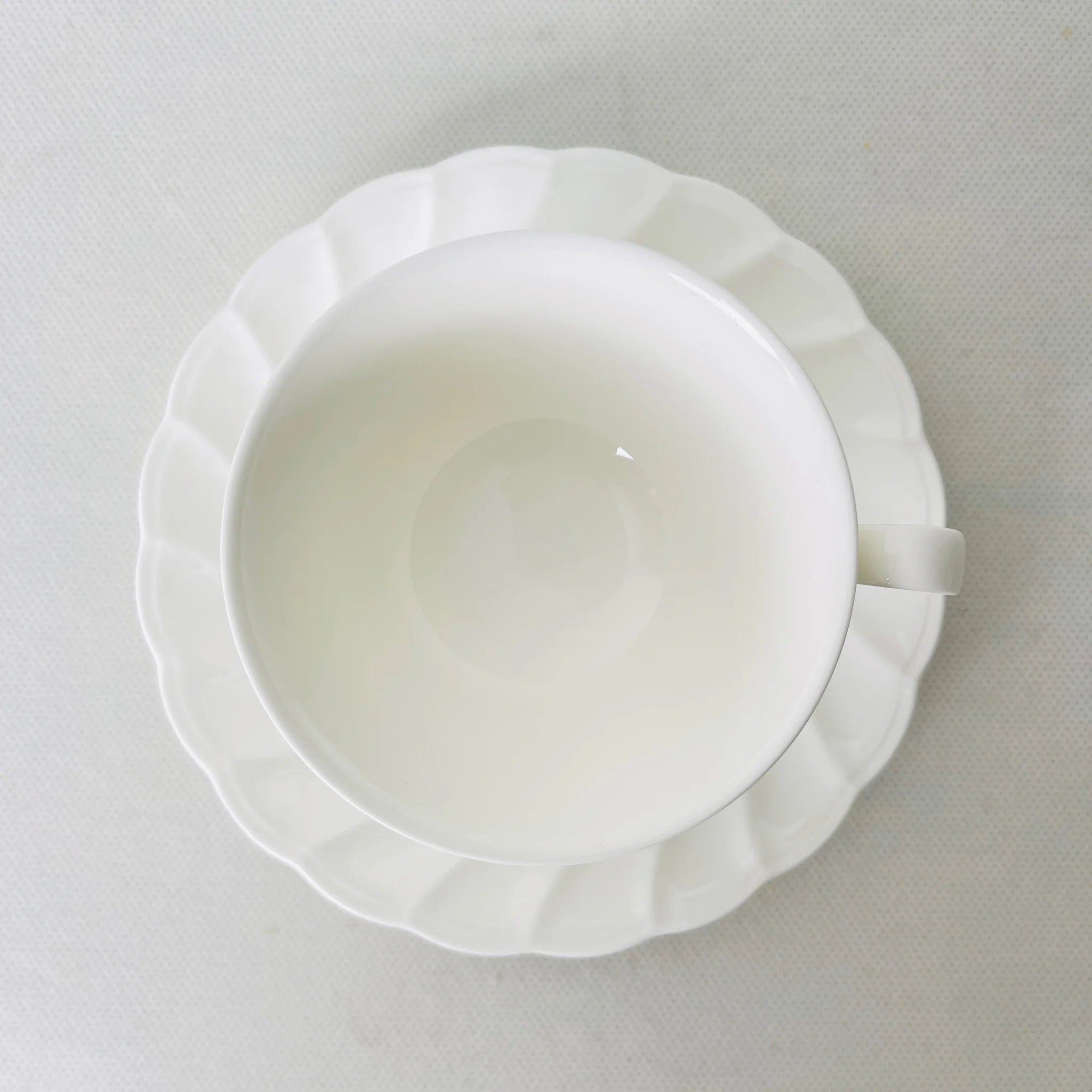 【リユース】 ティーカップセット6P / Noritake(ノリタケ) / BONE CHINA / 日本 / 未使用
