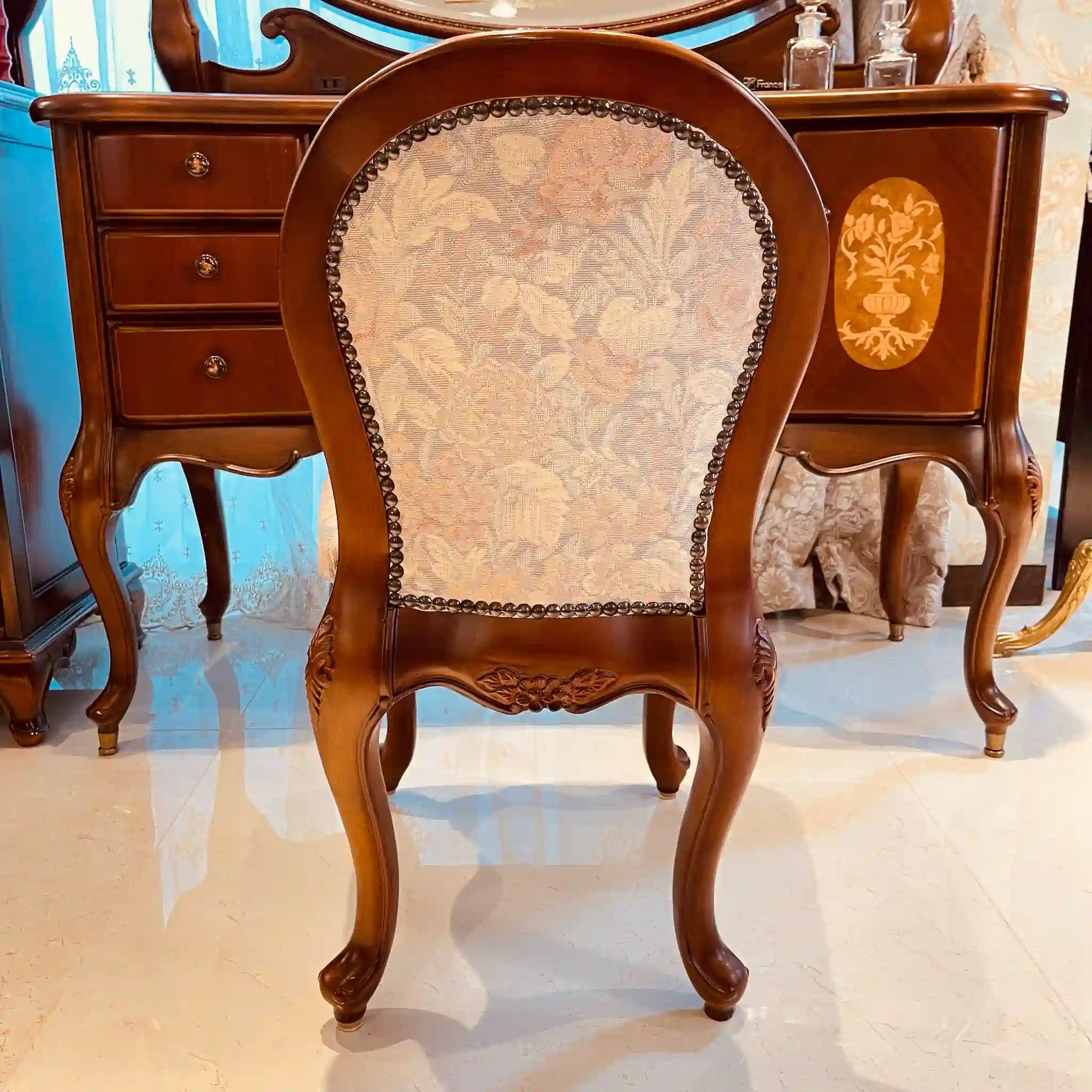 【リユース】 アンティーク調ドレッサー / チェア付き 猫脚