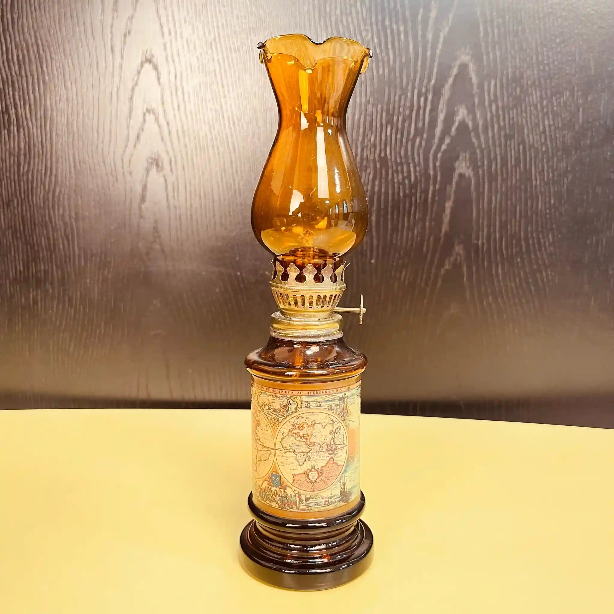 [Vintage] Oil Lamp