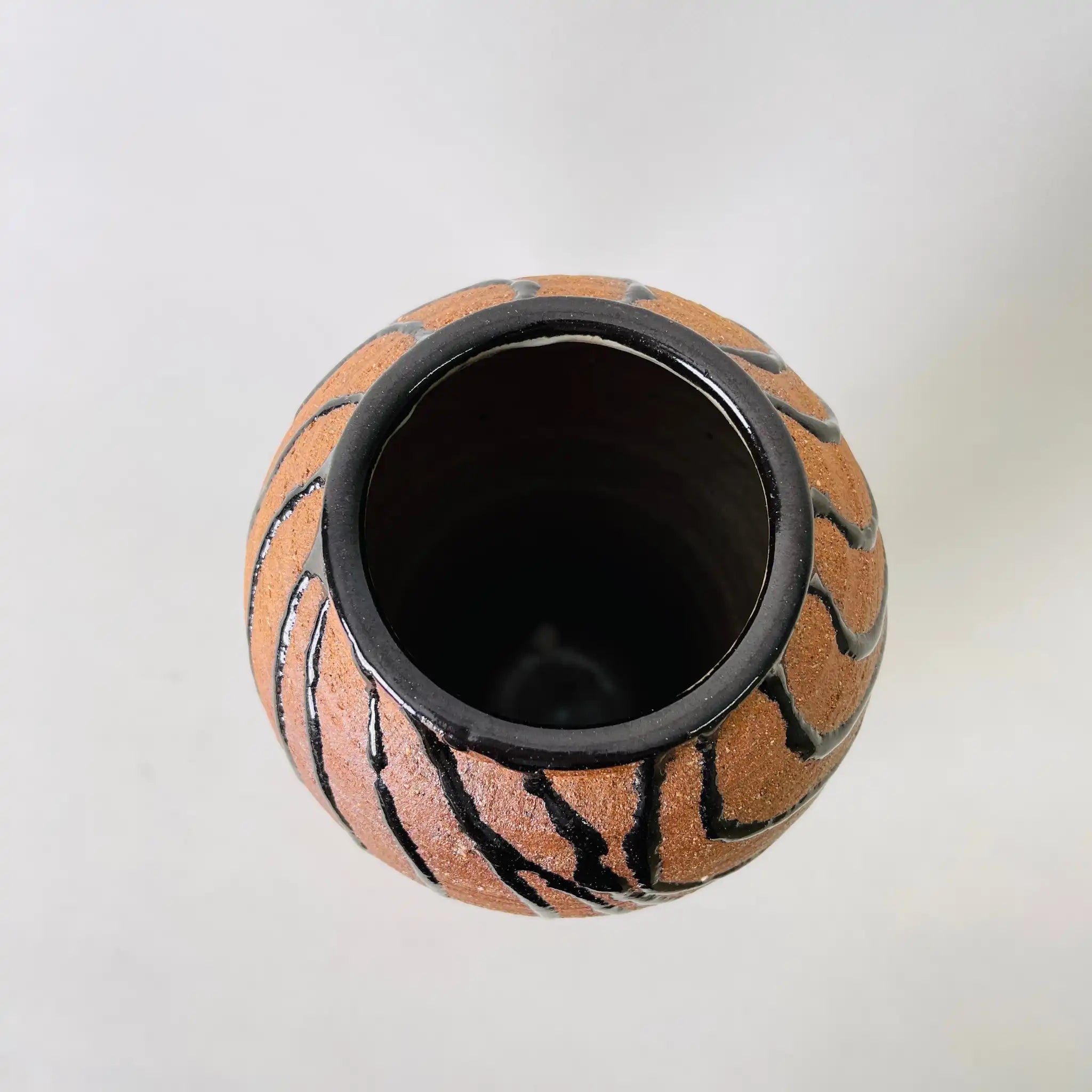 [Antique] Black glazed vase with wood grain pattern