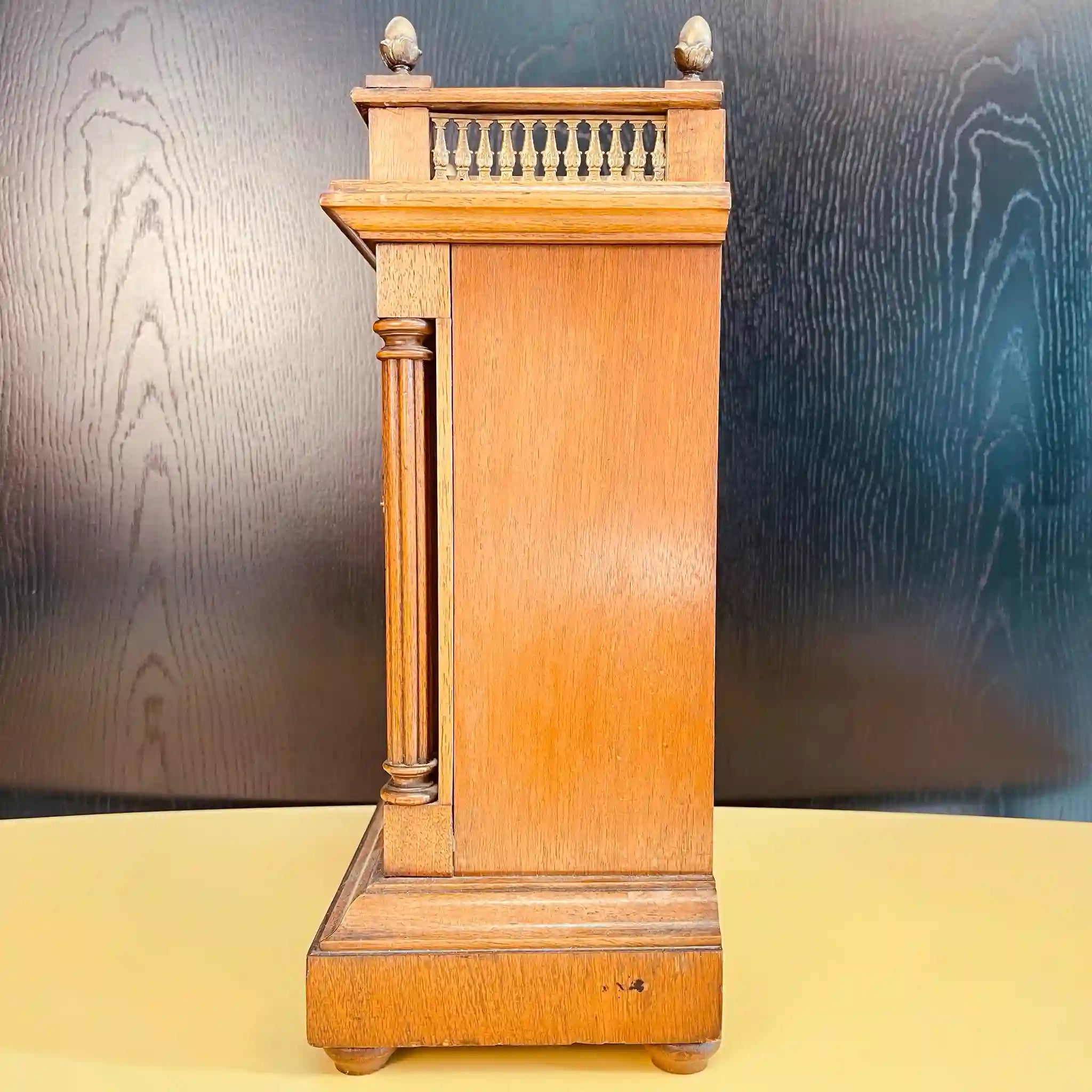 【アンティーク】 置き時計 / ハンブルク・アメリカン・クロック / アール・ヌーヴォー様式 / オーク材