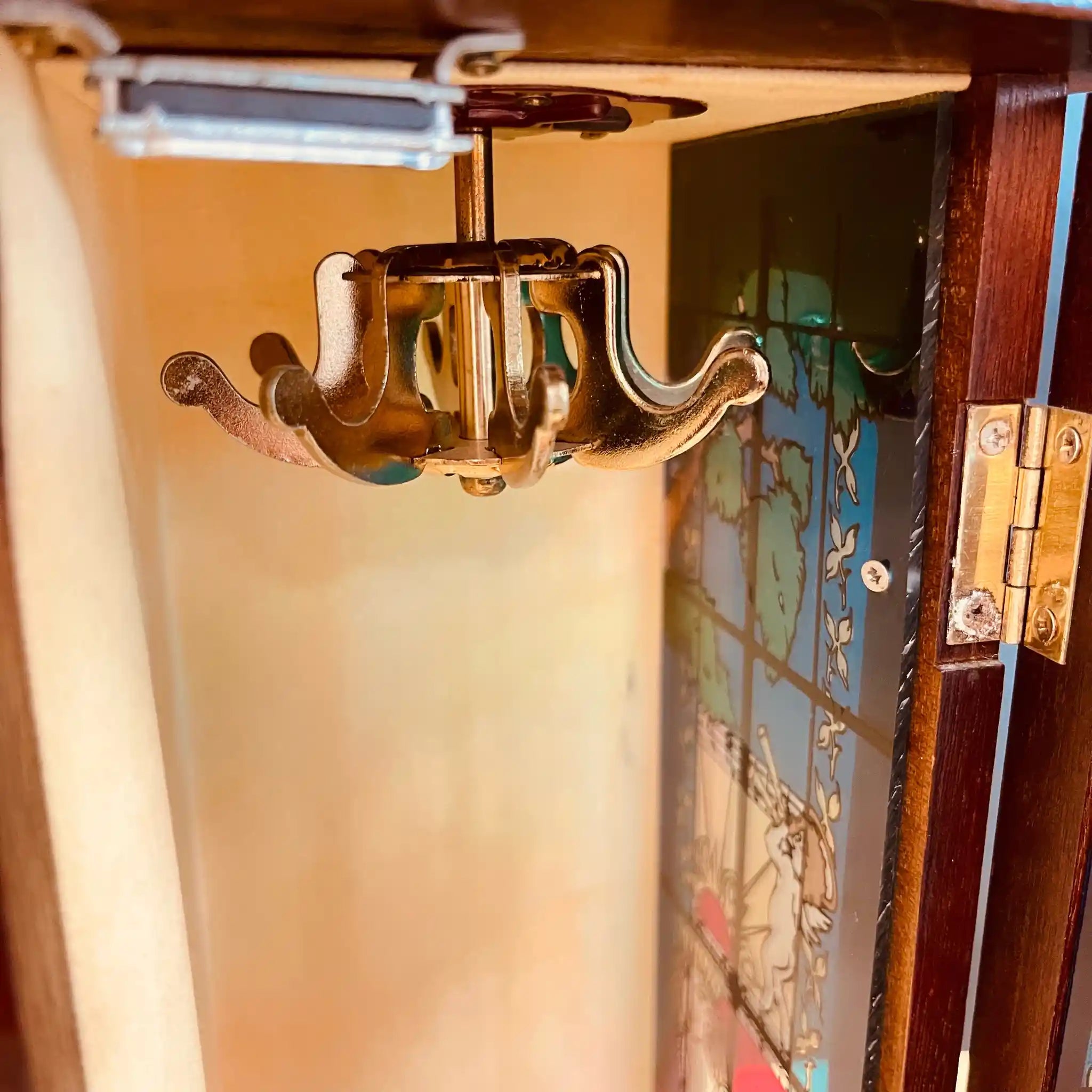 【リユース】 アクセサリーボックス / ステンドグラス　オルゴール