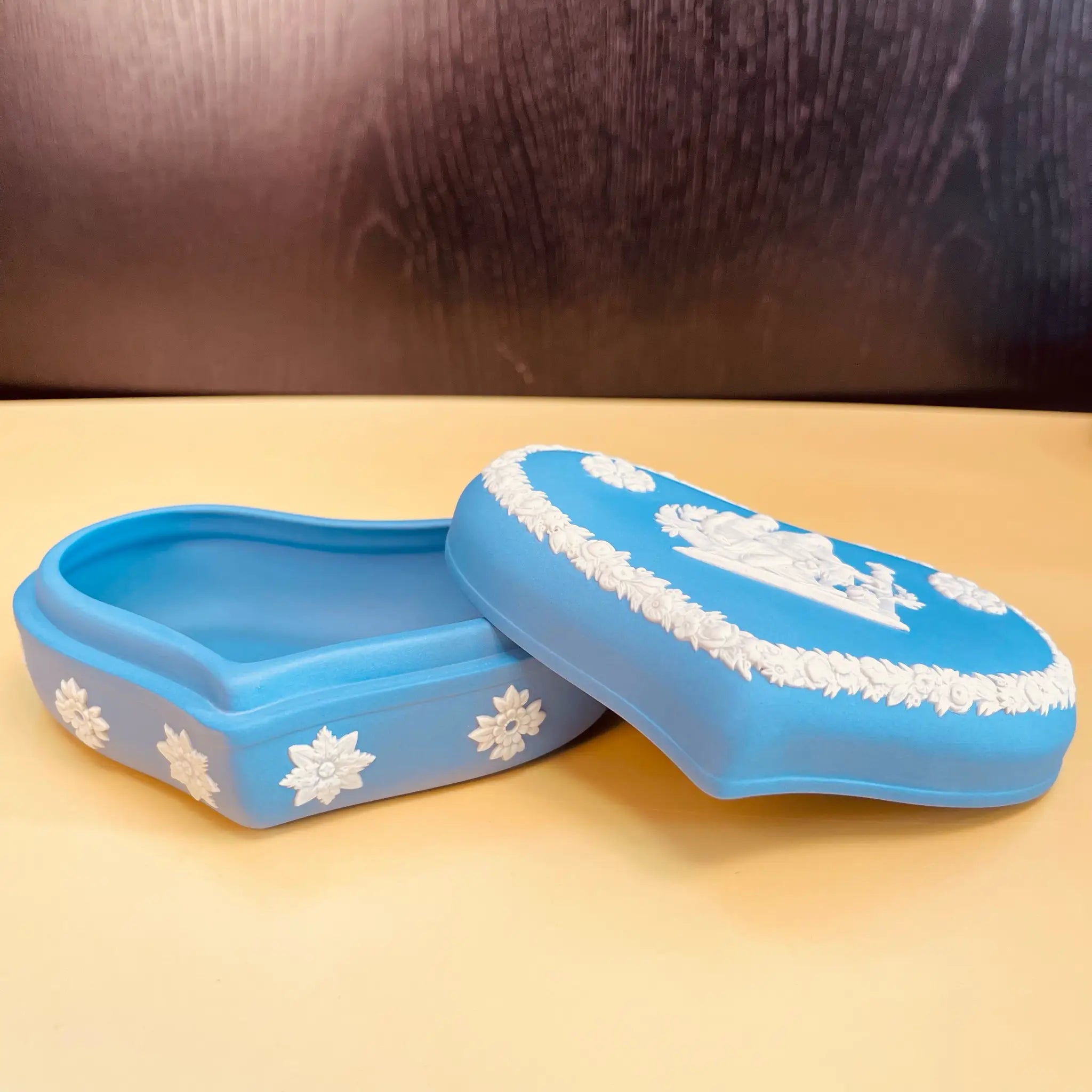 【アンティーク】蓋付き小物入れ WEDGEWOOD(ウェッジウッド) / ジャスパーウェア / 1775年代 ストーンウェア / イギリス /  /
