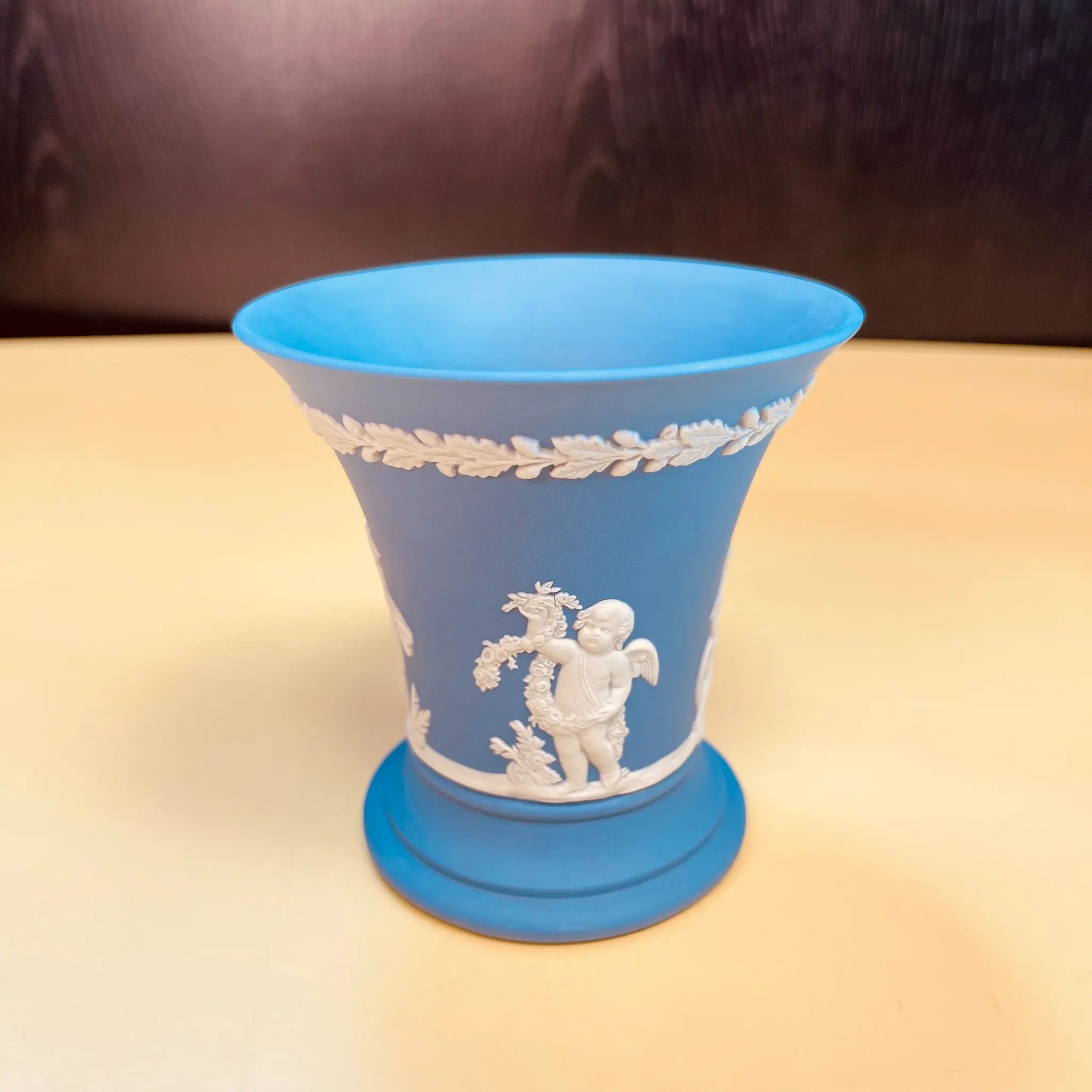 【アンティーク】フラワーベース WEDGEWOOD(ウェッジウッド) / ジャスパーウェア /  ストーンウェア / イギリス /