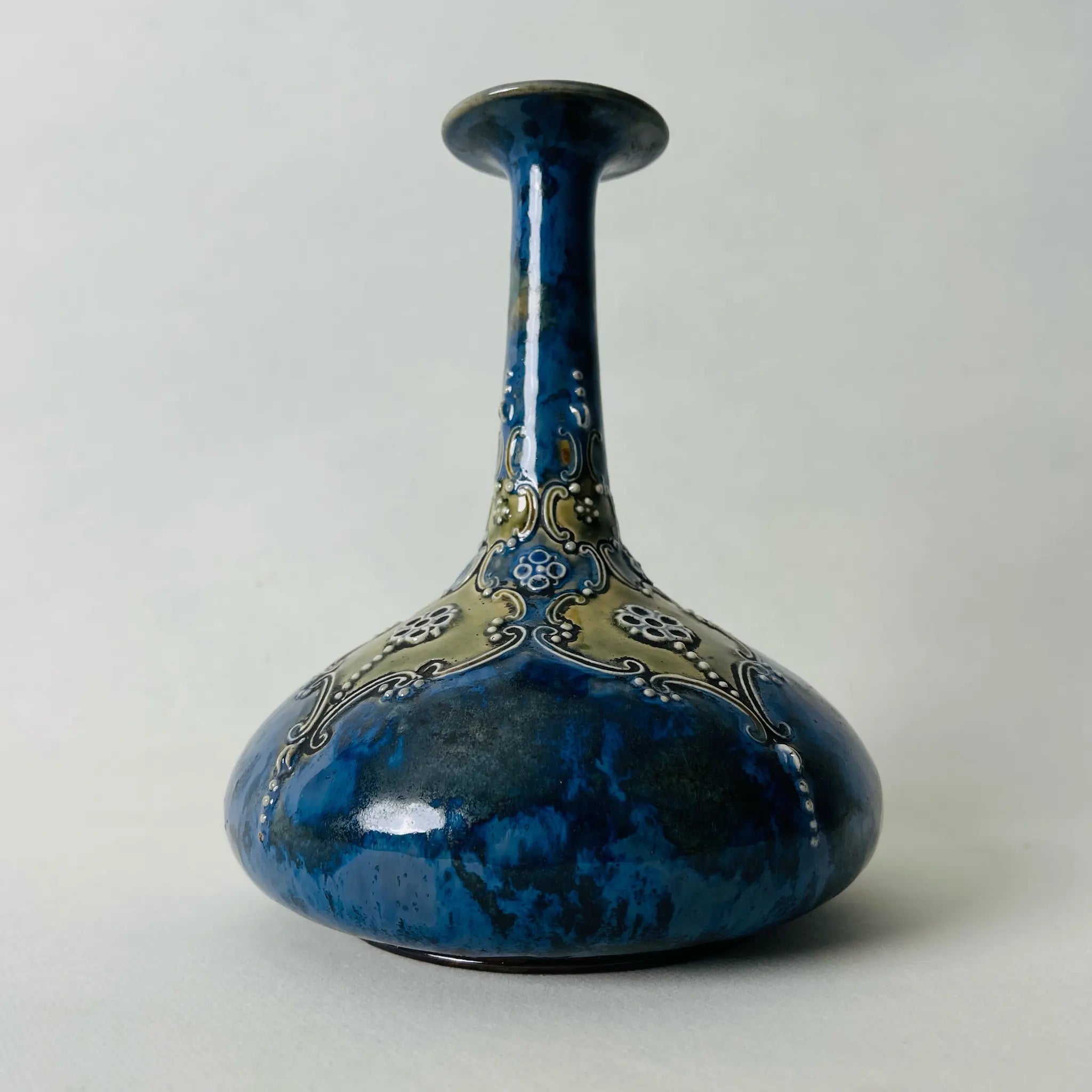 【アンティーク】フラワーベース(花瓶) Royal Doulton（ロイヤル ドルトン） /  / 1800年代後半〜1900年代前半  / イギリス /  /