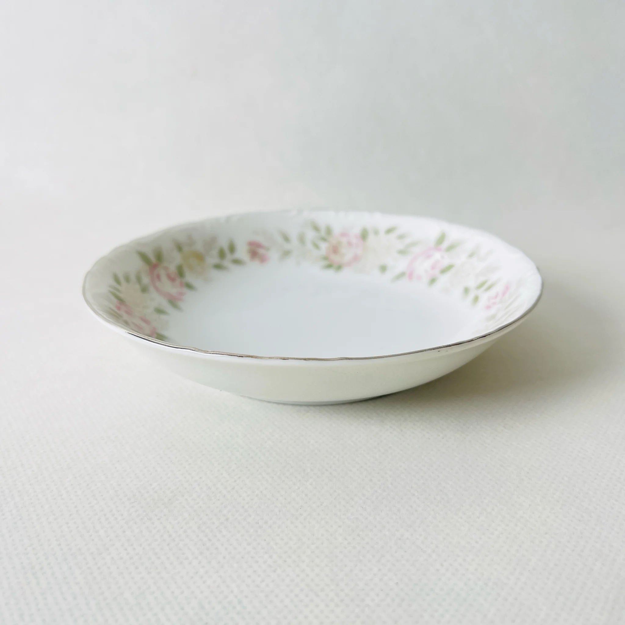 Vintage Plate / Sheffield / Classic 501 / Fine China