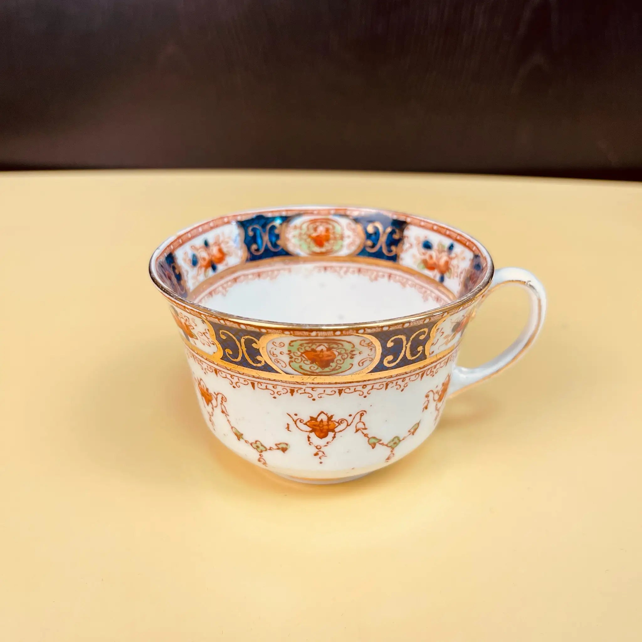 【アンティーク】プレート＆ソーサー＆ティーカップ3P MELBA CHINA(メルバチャイナ) /  /  Bone China / イギリス /  /