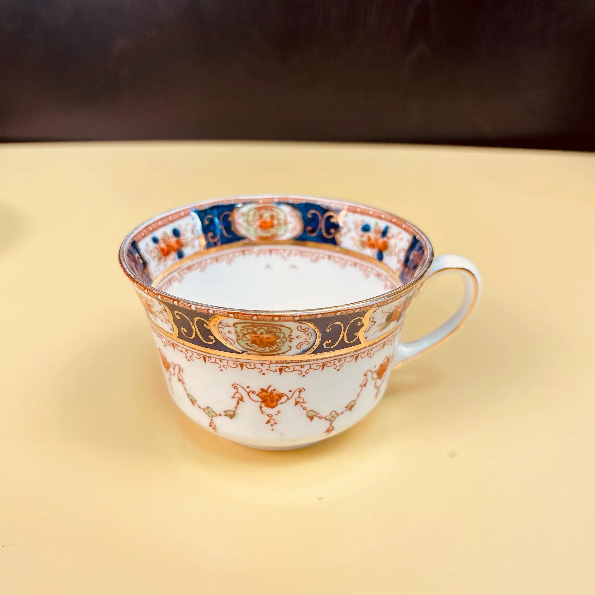 【アンティーク】プレート＆ソーサー＆ティーカップ3P MELBA CHINA(メルバチャイナ) /  /  Bone China / イギリス /  /