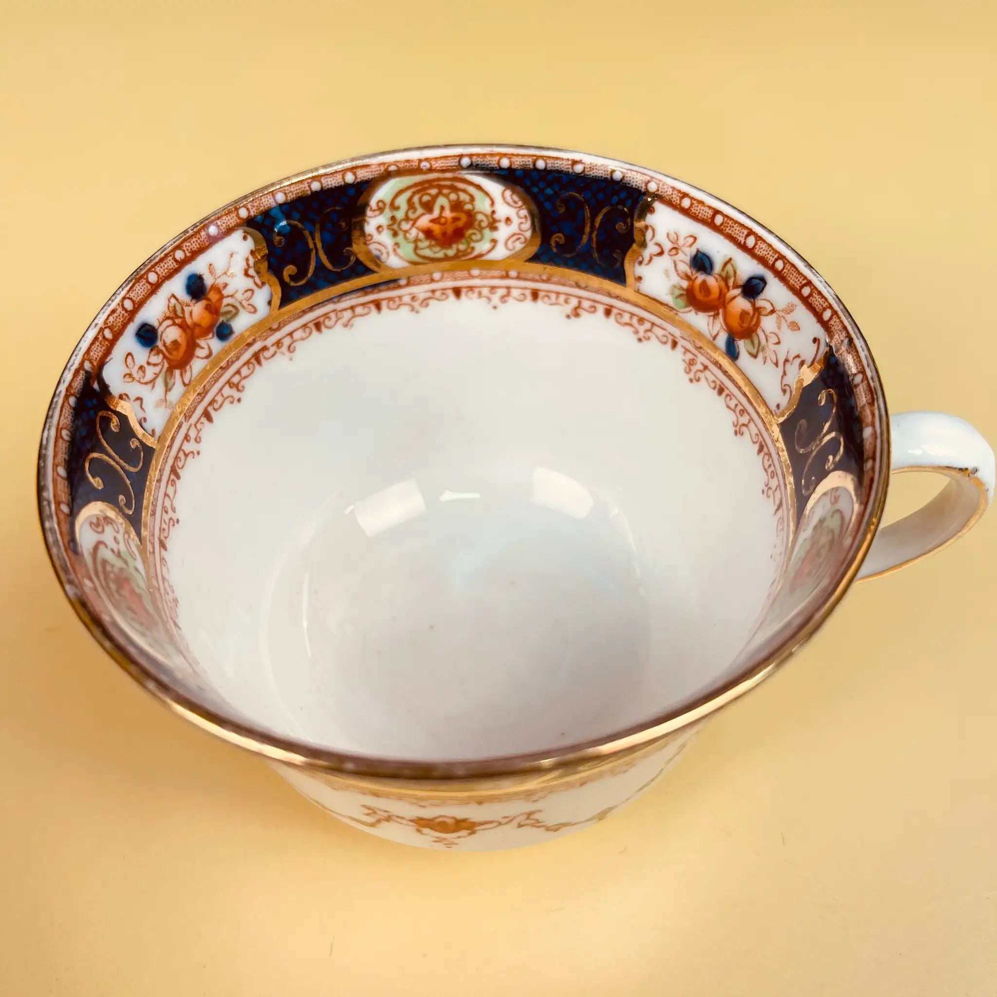 【アンティーク】プレート＆ソーサー＆ティーカップ3P MELBA CHINA(メルバチャイナ) /  /  Bone China / イギリス /  /