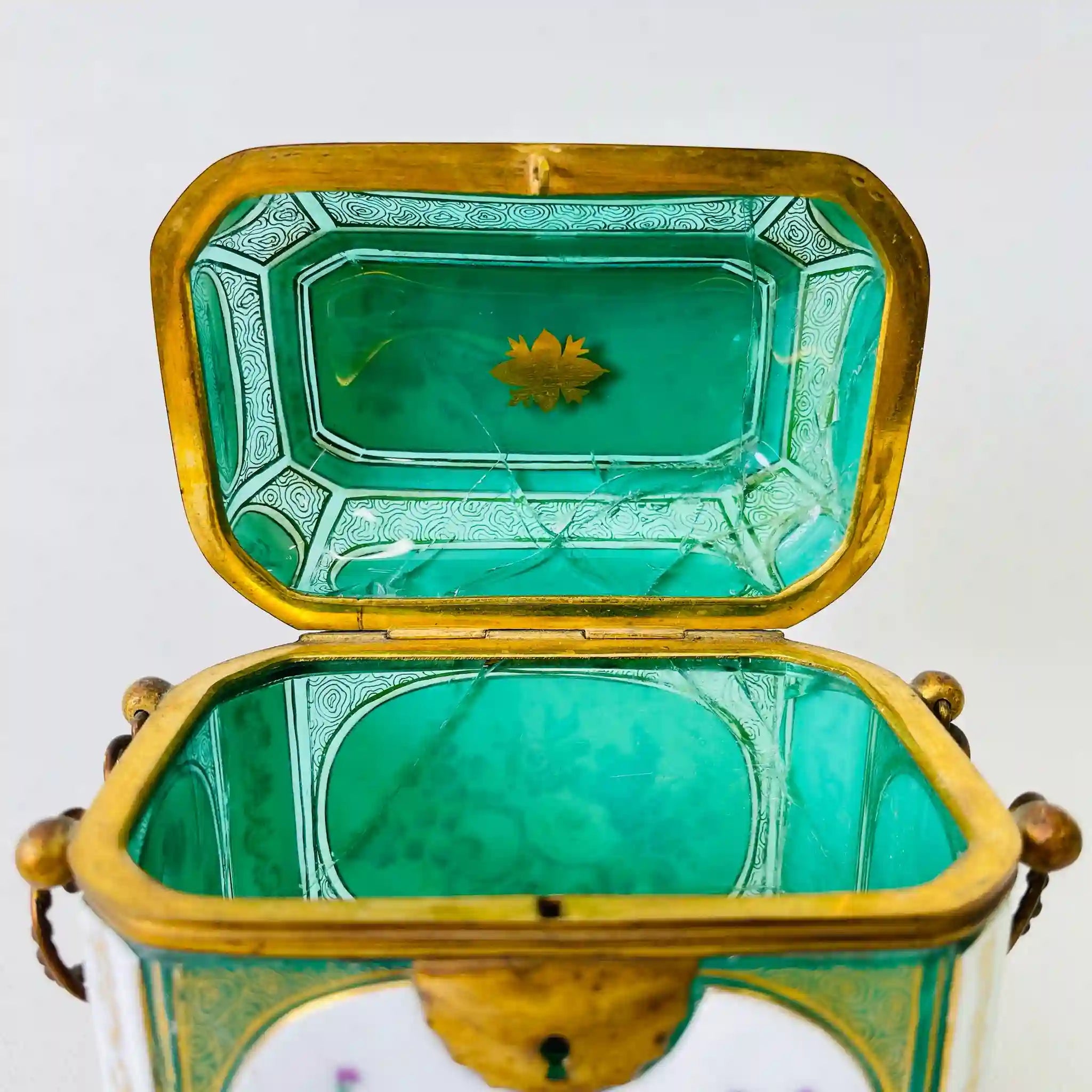 【アンティーク】 ジュエリーボックス / リモージュ磁器 / 1870年頃～1920年頃 / 磁器 / フランス / オルモル装飾