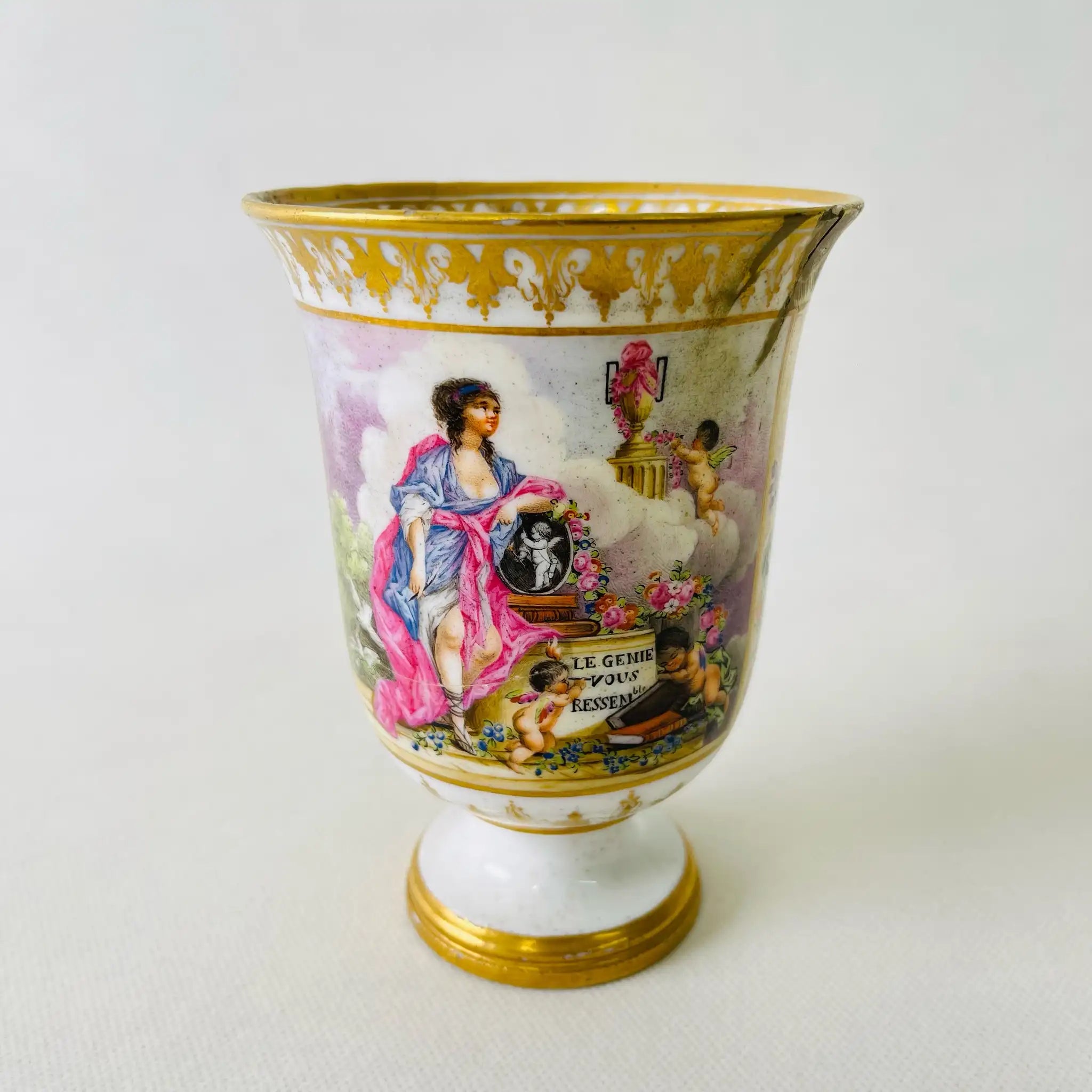 【アンティーク】 台座付き花瓶 アムール・ランフトベッヒャー / 19世紀 / 磁器 / フランス / 多色刷り 金彩エナメル リペア跡あり