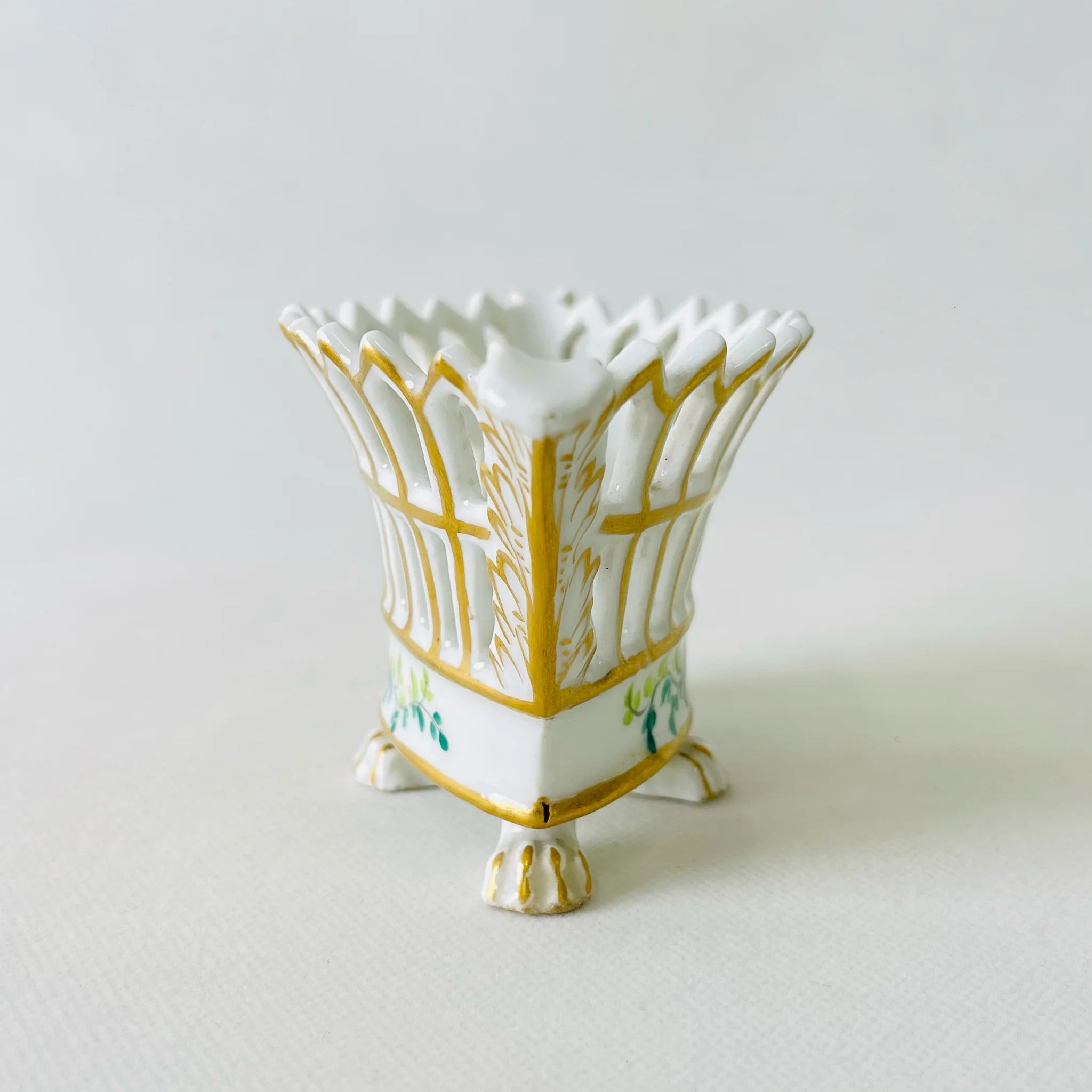 【アンティーク】 透かし彫りボウル / 19世紀 / 磁器 / フランス / 多色刷り 金彩エナメル