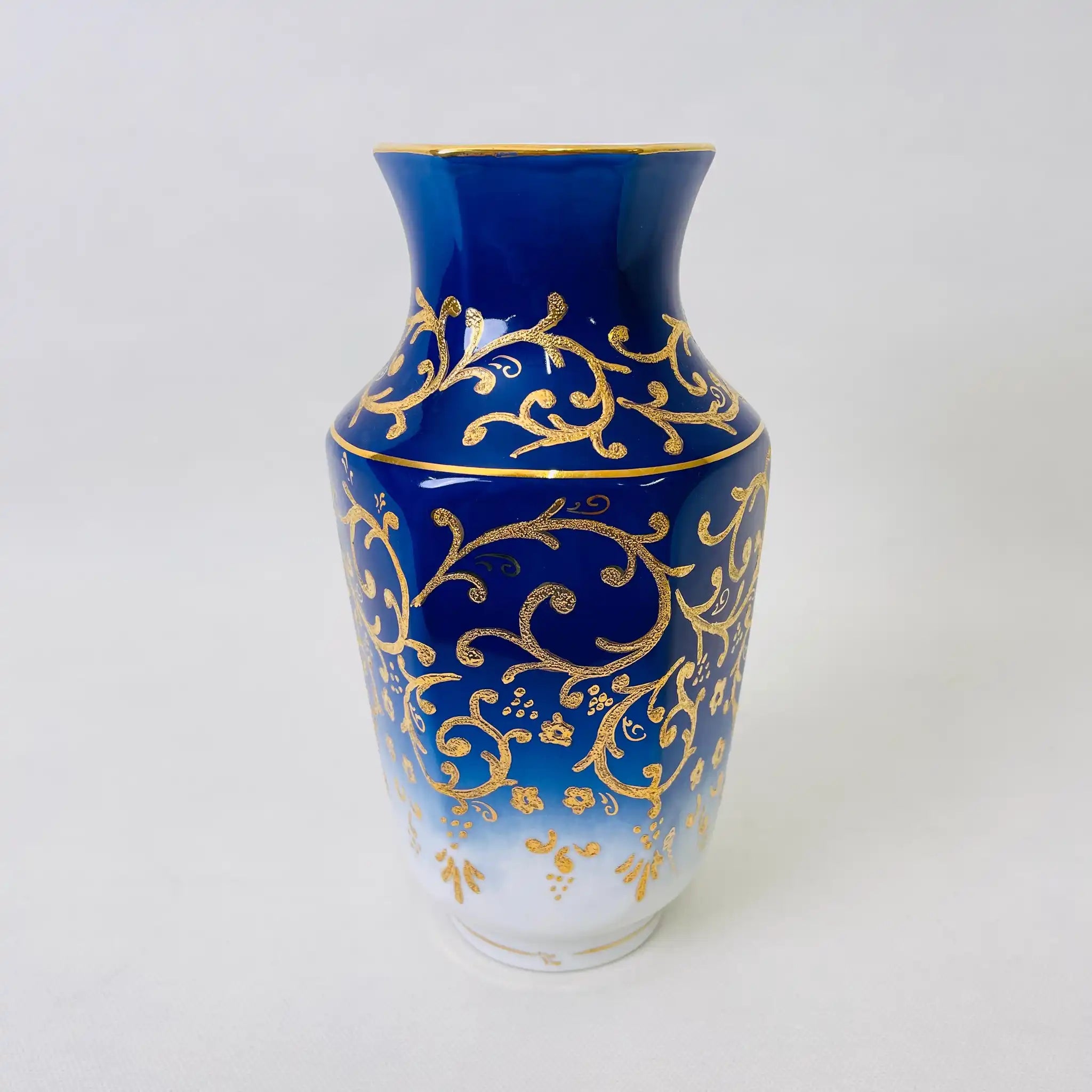 【リユース】 フラワーベース(花瓶) / KÜTAHYA PORSELEN(キュタフヤ・ポルセレン) / Seda（セダ）シリーズ / 2003年 / 陶磁器 / トルコ / ハンドメイド 唐草模様