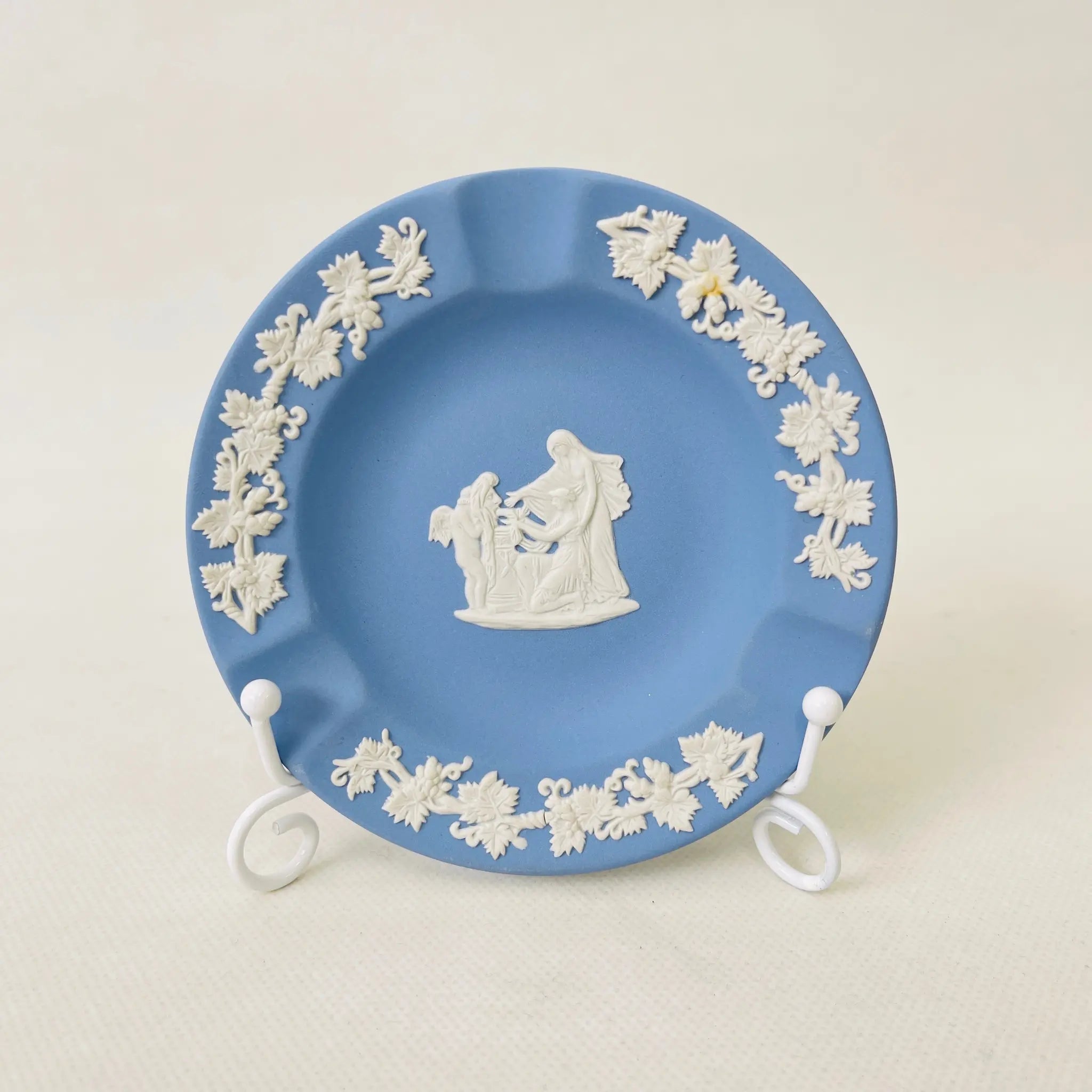 【ビンテージ】 アッシュトレイ(灰皿) / WEDGWOOD(ウェッジウッド) / ジャスパーウェア / 1900年後半 / 炻器(ストーンウェア) / イギリス / 箱付き