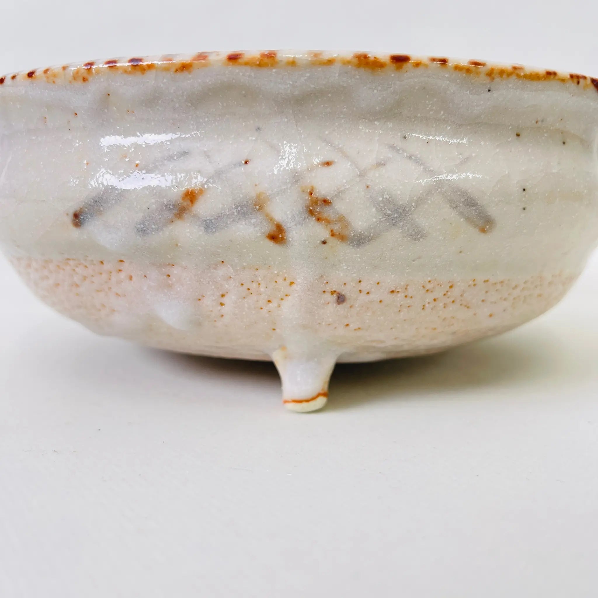 【骨董品】 吉野鉢 / 志野焼  / 陶器 / 日本 / 箱付き