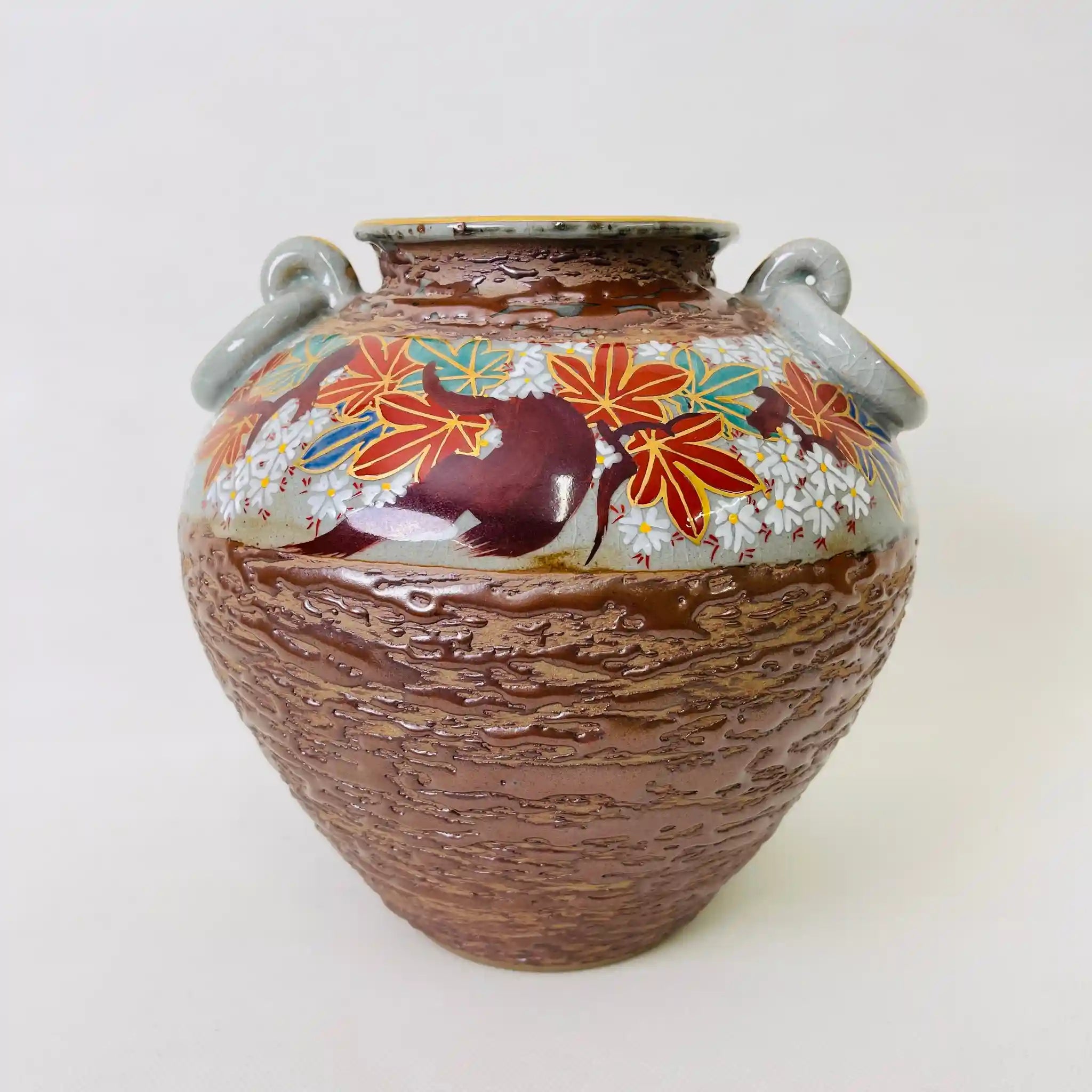 【骨董品】 花瓶(フラワーベース) / 松皮窯　大澤久次郎 / 犬山焼　雲錦手 / 陶器 / 日本 /  金彩色絵 花紅葉文 / 箱付き
