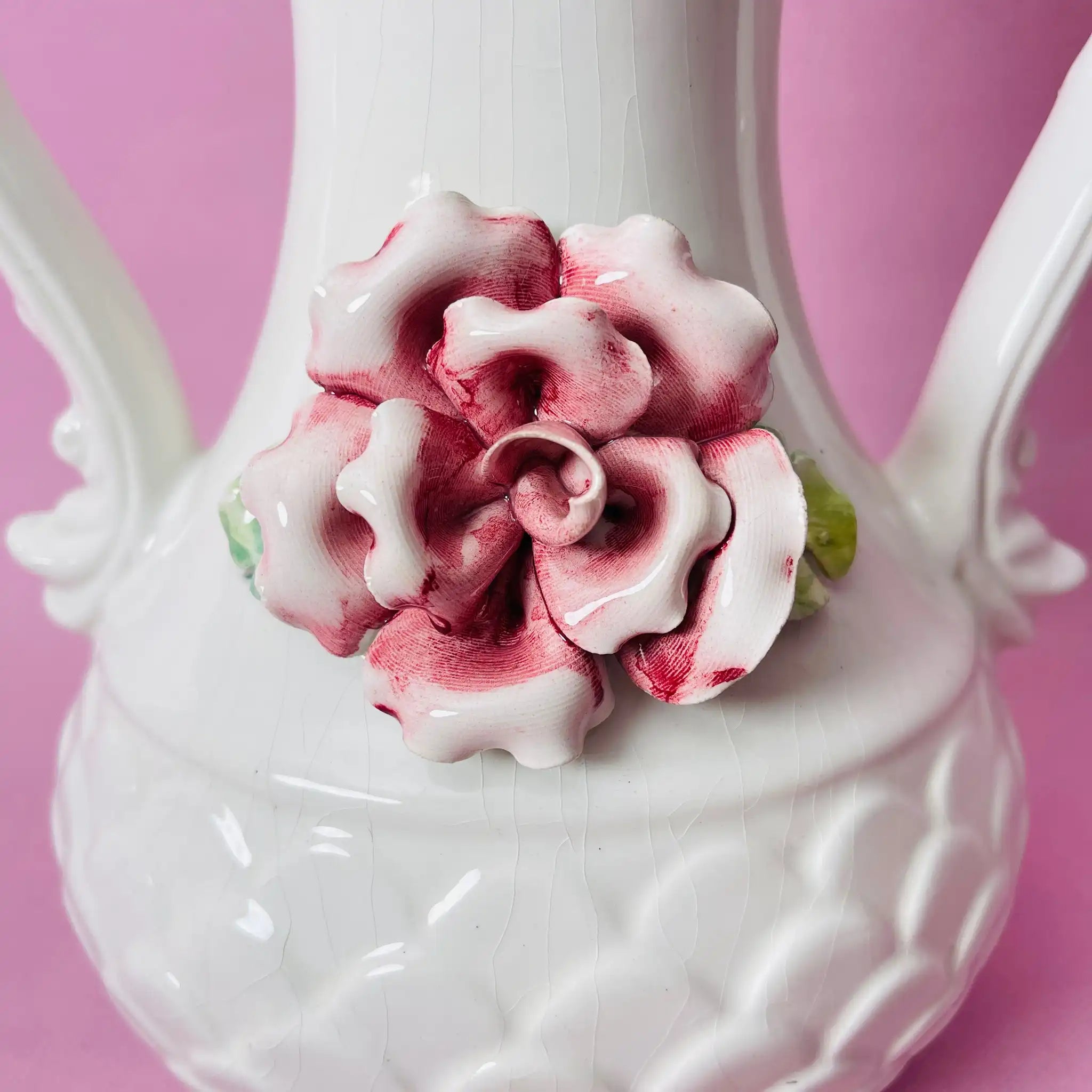 【リユース】 フラワーベース / Capodimonte(カポディモンテ) / 陶器 / イタリア / エンボス加工