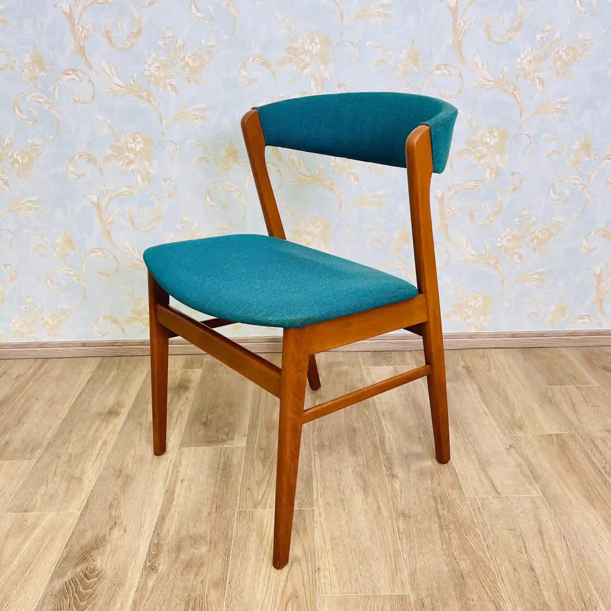 【ビンテージ】 ラウンジチェア / チーク材 / デンマークスタイル 北欧 木部再塗装済