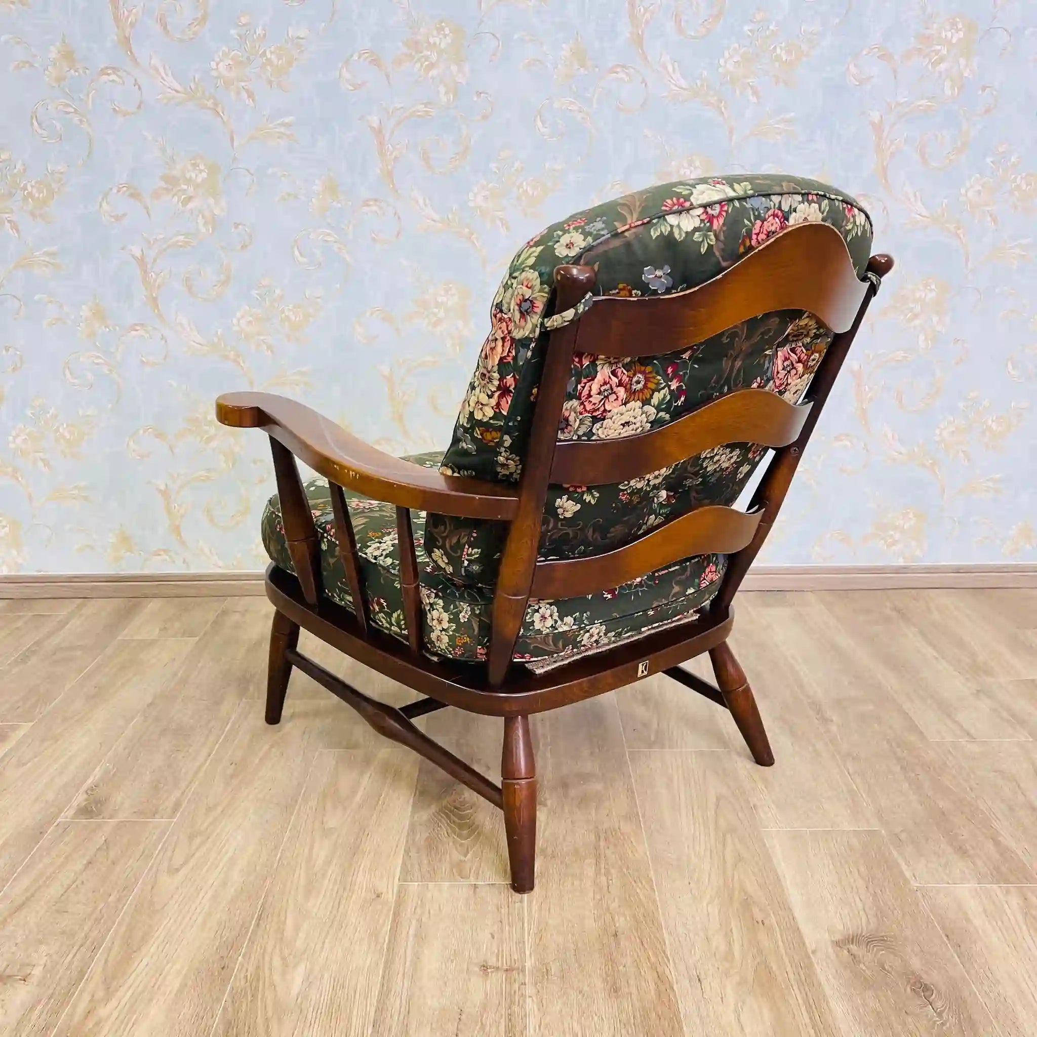 【リユース】 アームチェア / 飛騨産業(キツツキ) / 穂高 / 日本 / 組み直し済 ウェービングテープ交換済