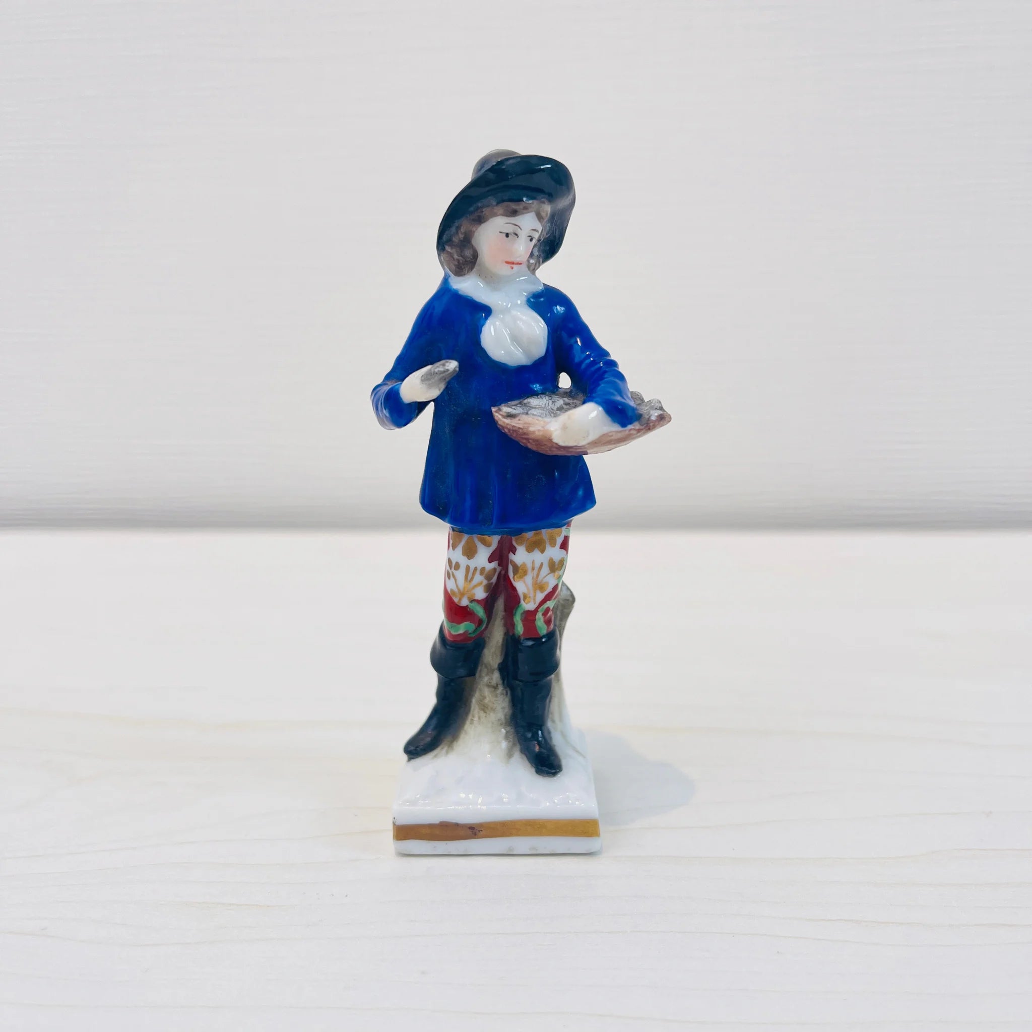 【アンティーク】 フィギュリン(磁器人形) / 19世紀以降 / イギリス