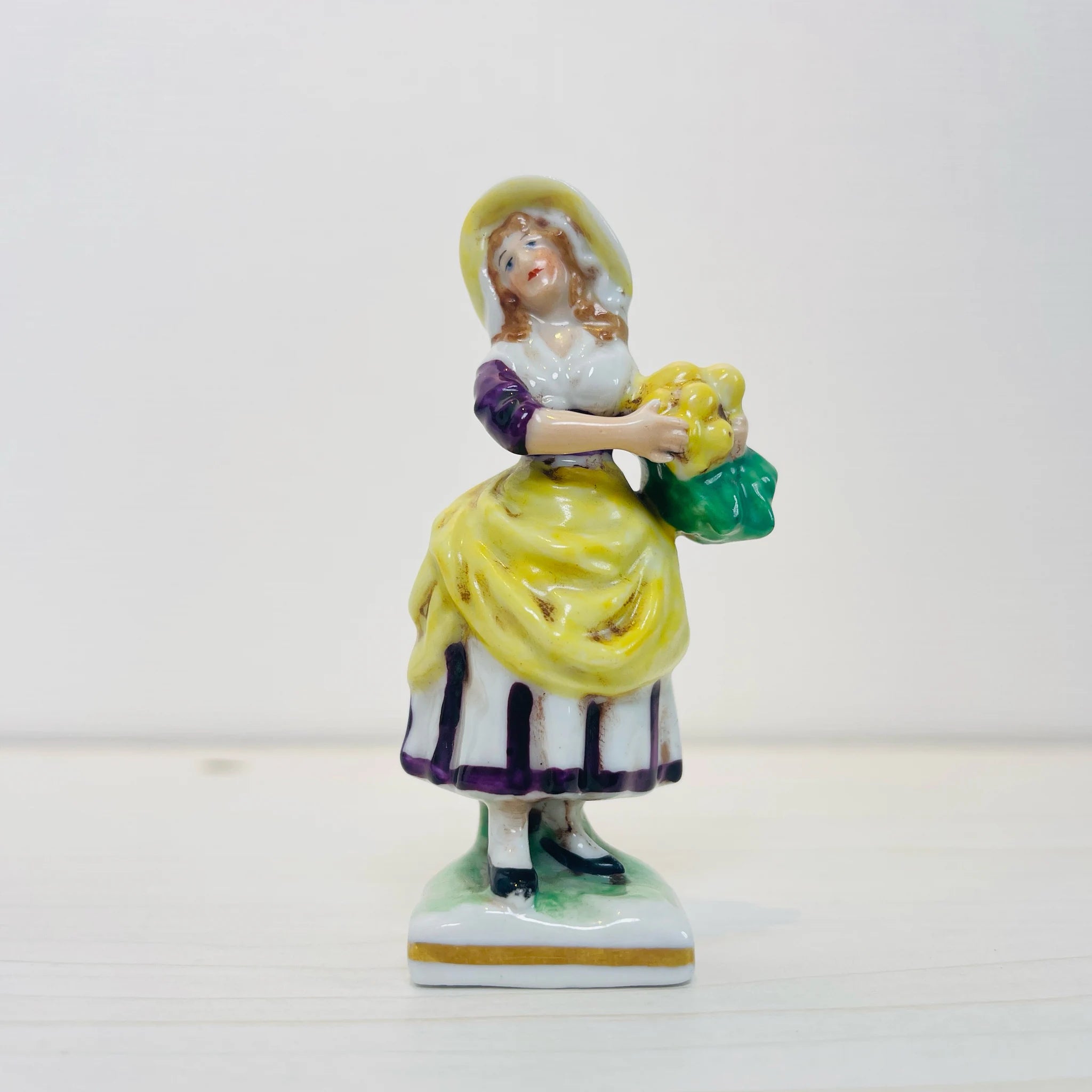 【アンティーク】 フィギュリン（陶磁器人形） / 
 / 19世紀以降 / イギリス