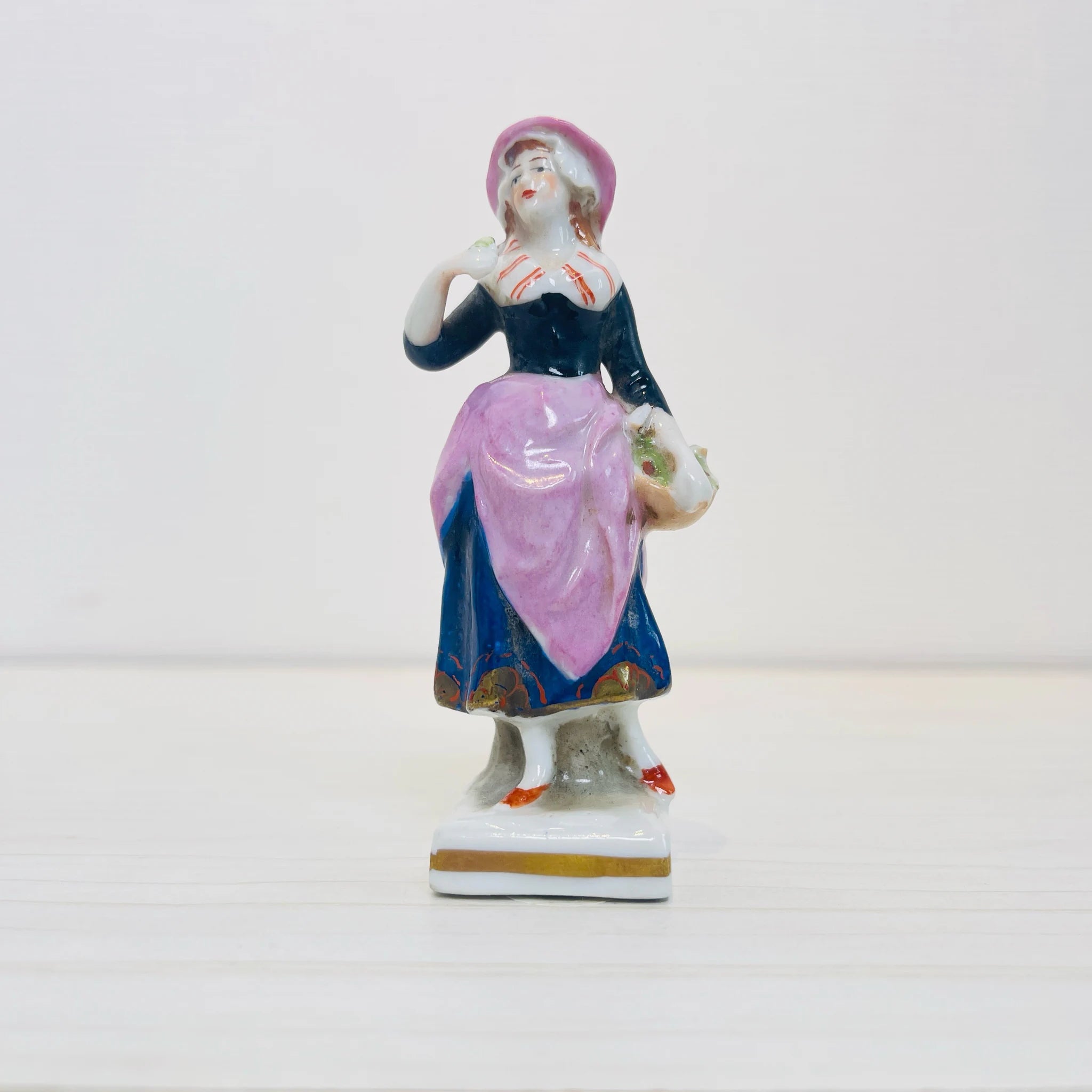 【アンティーク】 フィギュリン(磁器人形) / 19世紀以降 / イギリス