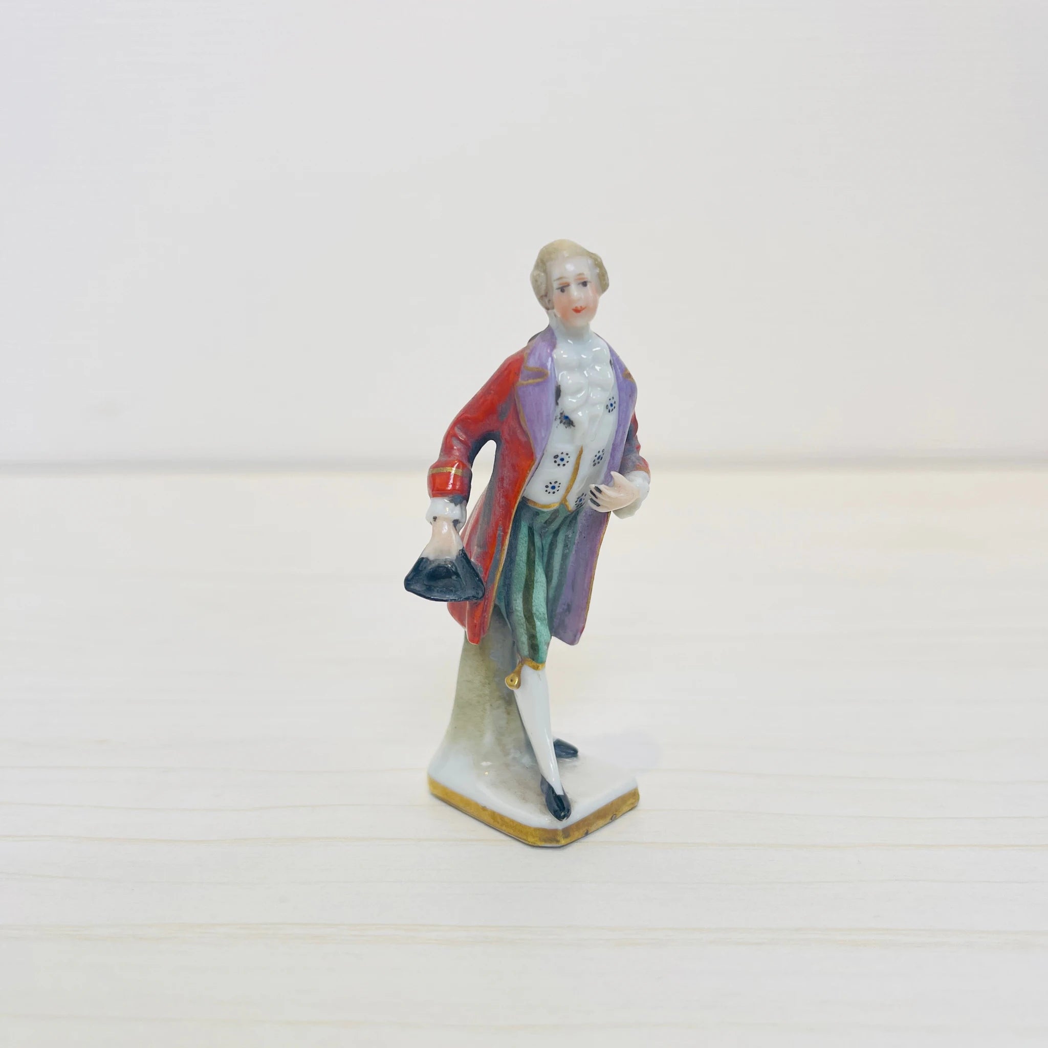 【アンティーク】 フィギュリン(磁器人形) / 19世紀以降 / イギリス