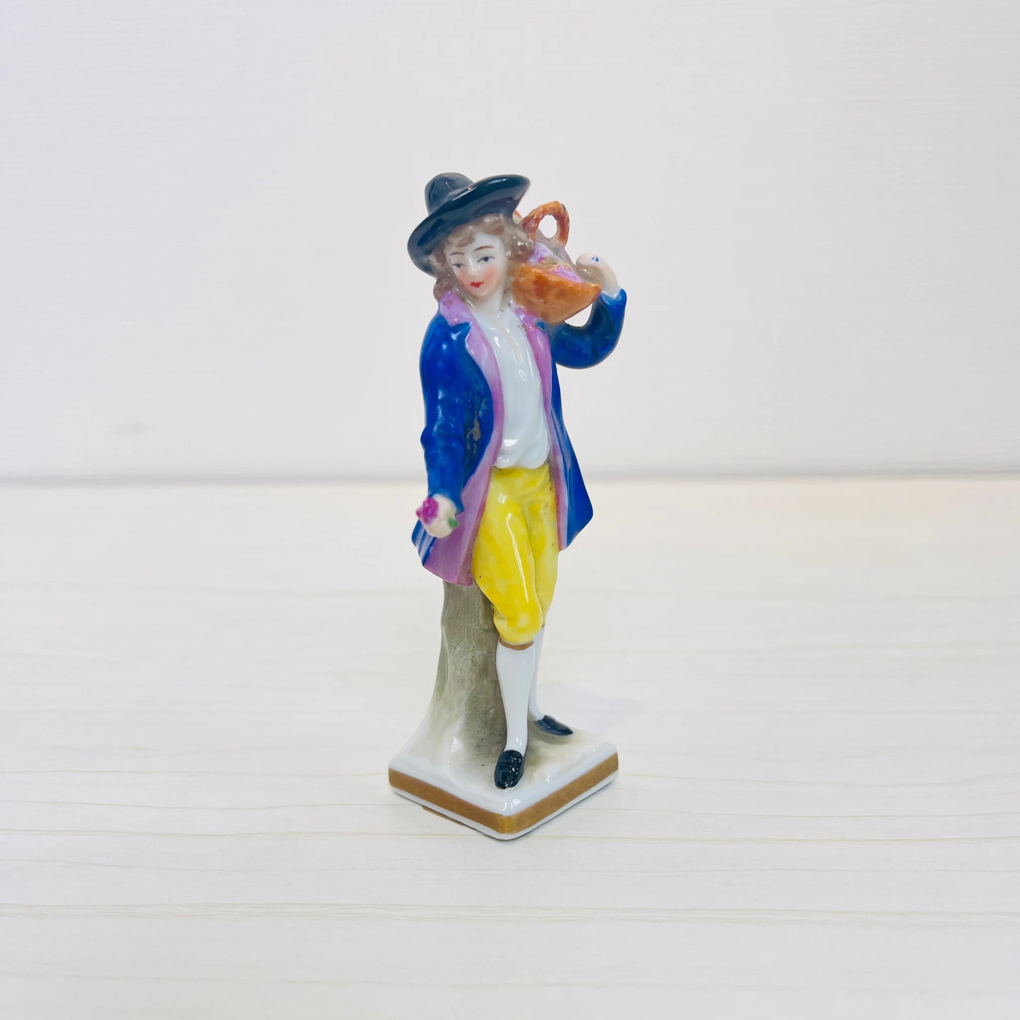 【アンティーク】 フィギュリン(磁器人形) / 19世紀以降 / イギリス