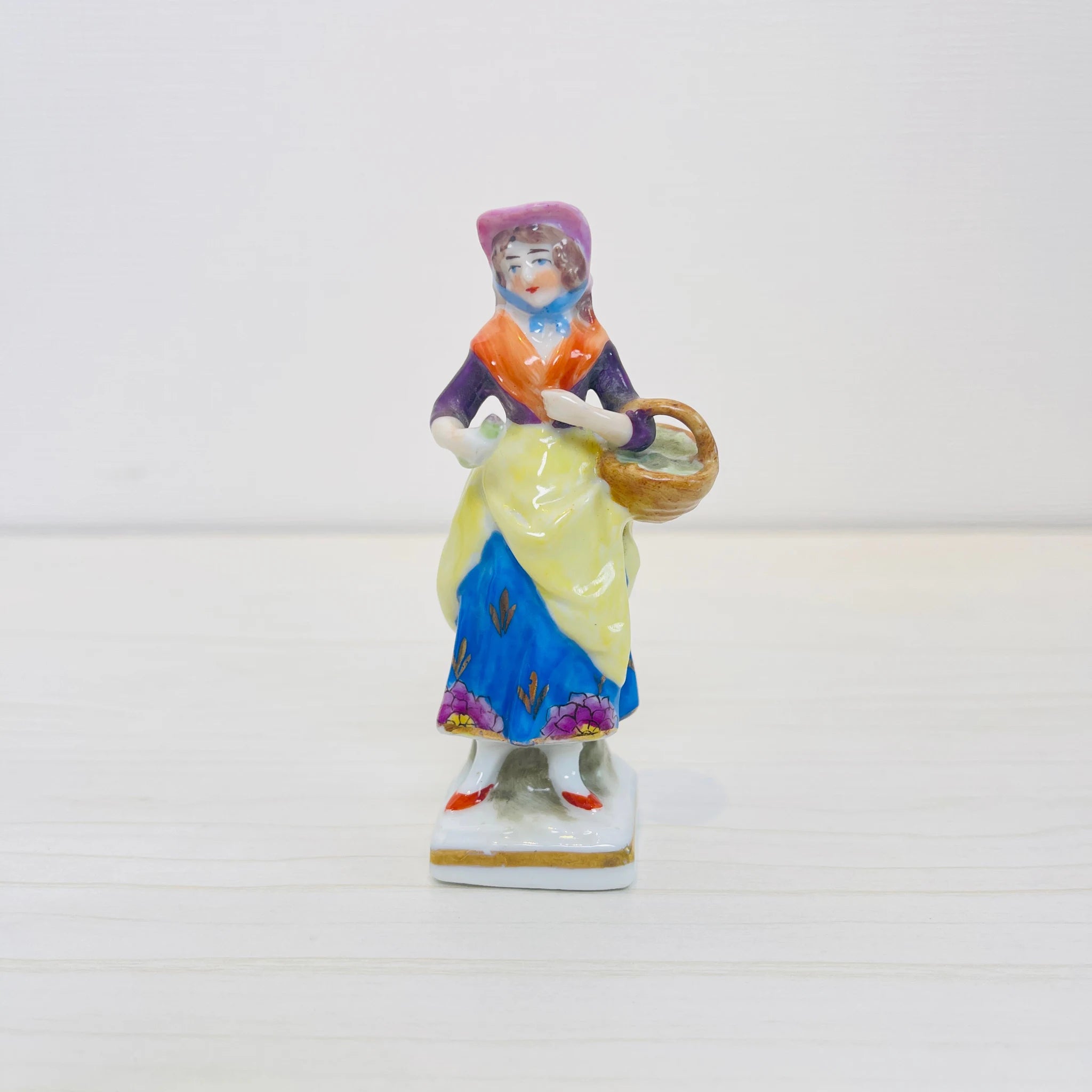 【アンティーク】 フィギュリン(磁器人形) / 19世紀以降 / イギリス