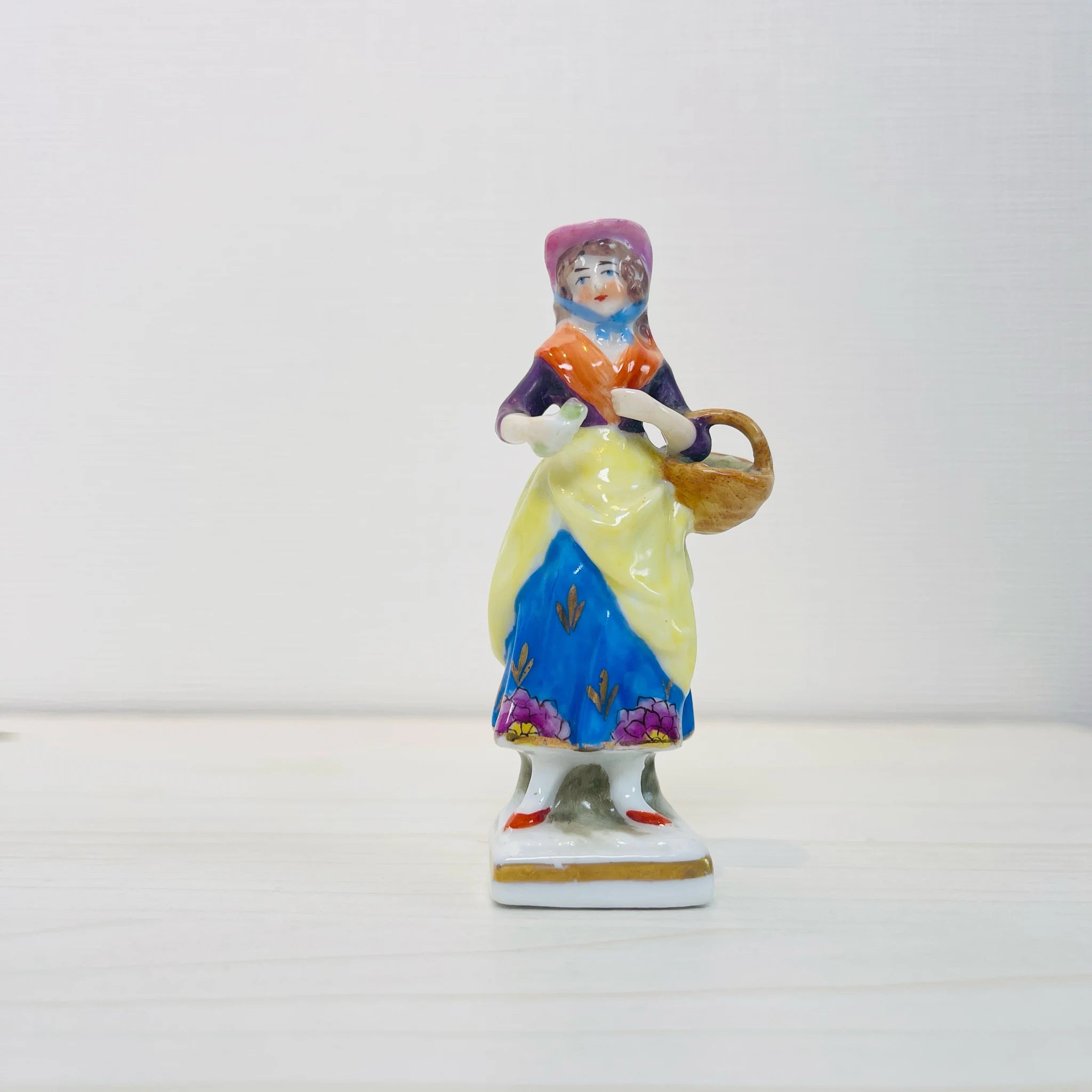 【アンティーク】 フィギュリン(磁器人形) / 19世紀以降 / イギリス