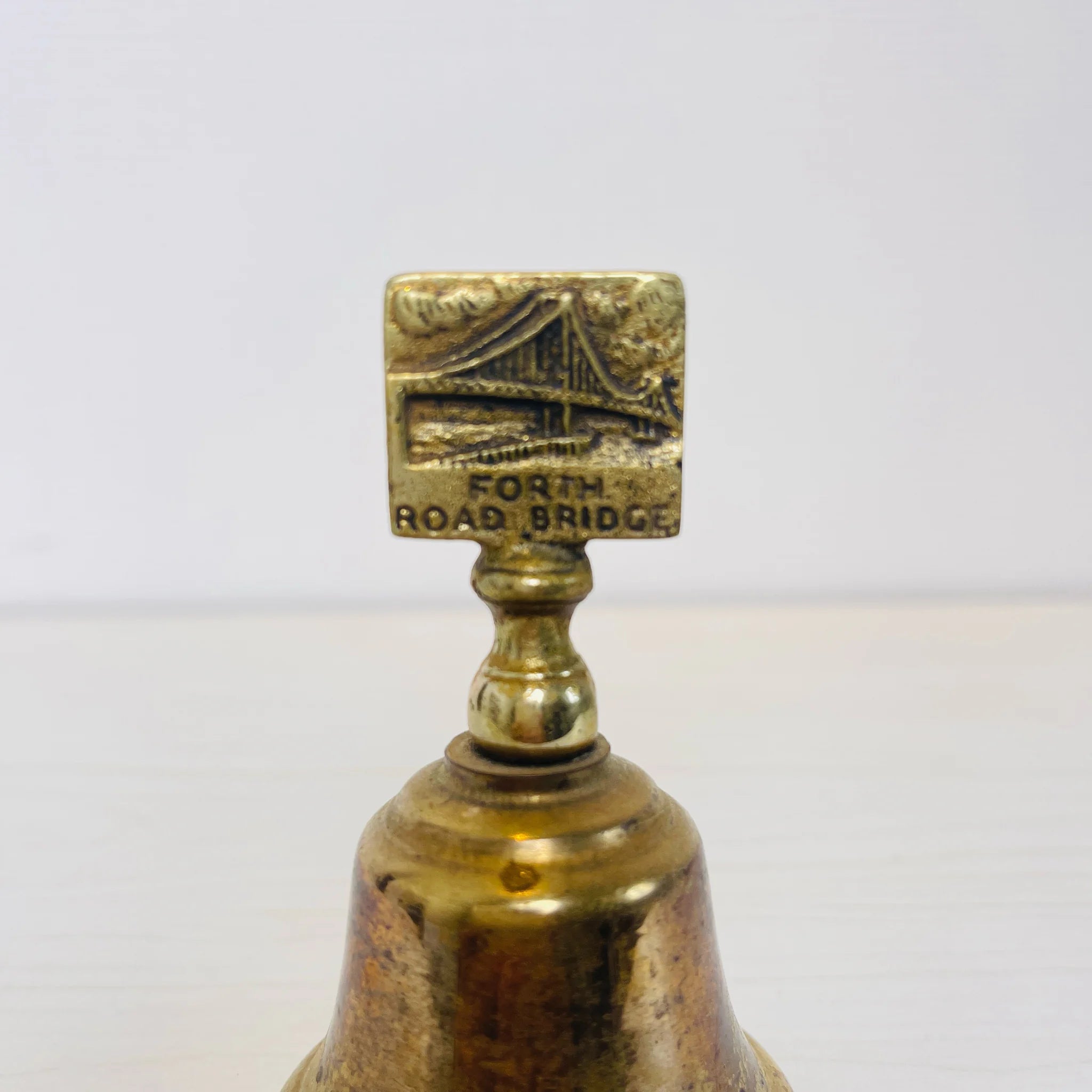 【アンティーク】 真鍮製ミニチュアフィギュア / ベル フォースロードブリッジ / 真鍮 / イギリス直輸入