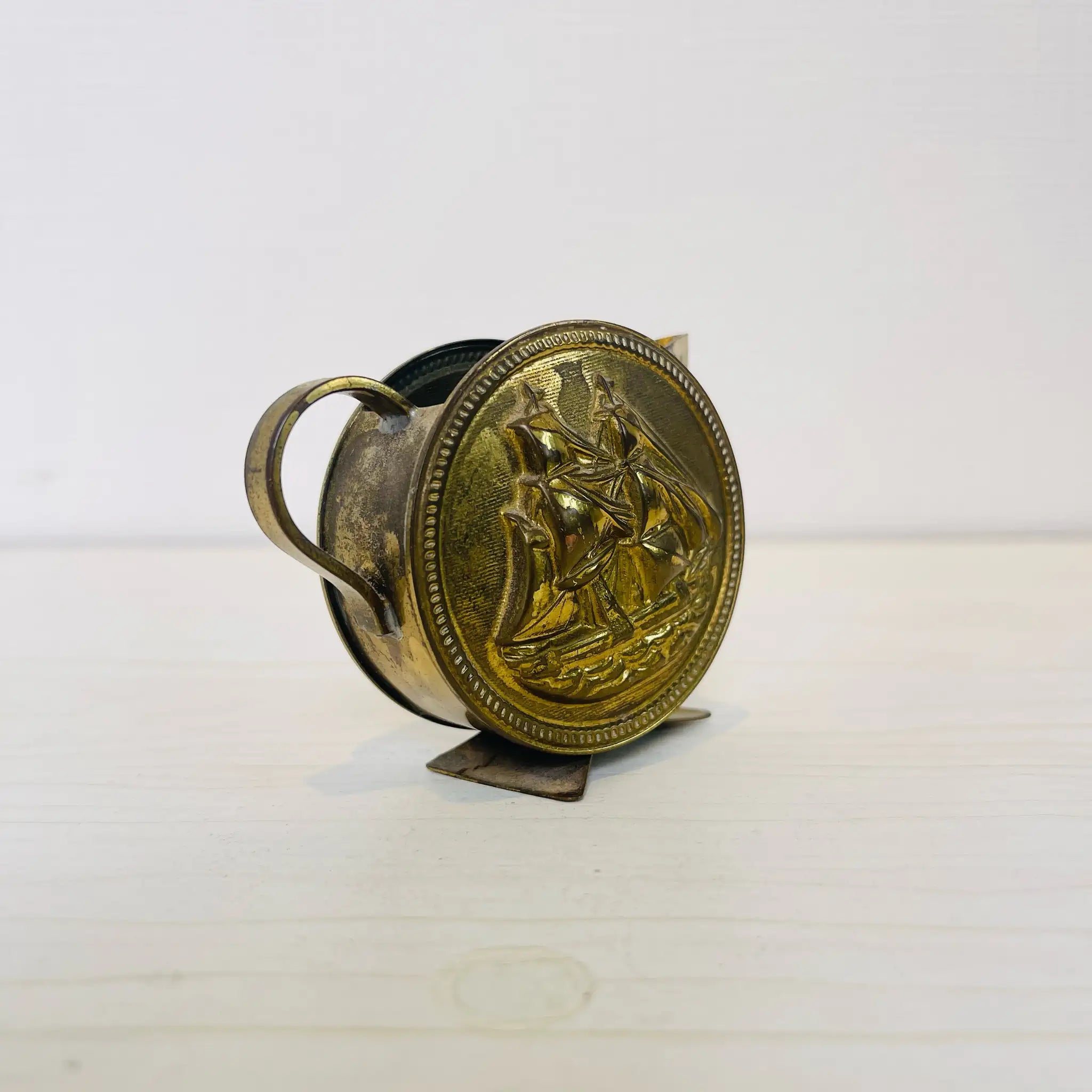 【アンティーク】 真鍮製ミニチュアフィギュア / ピッチャー / 真鍮