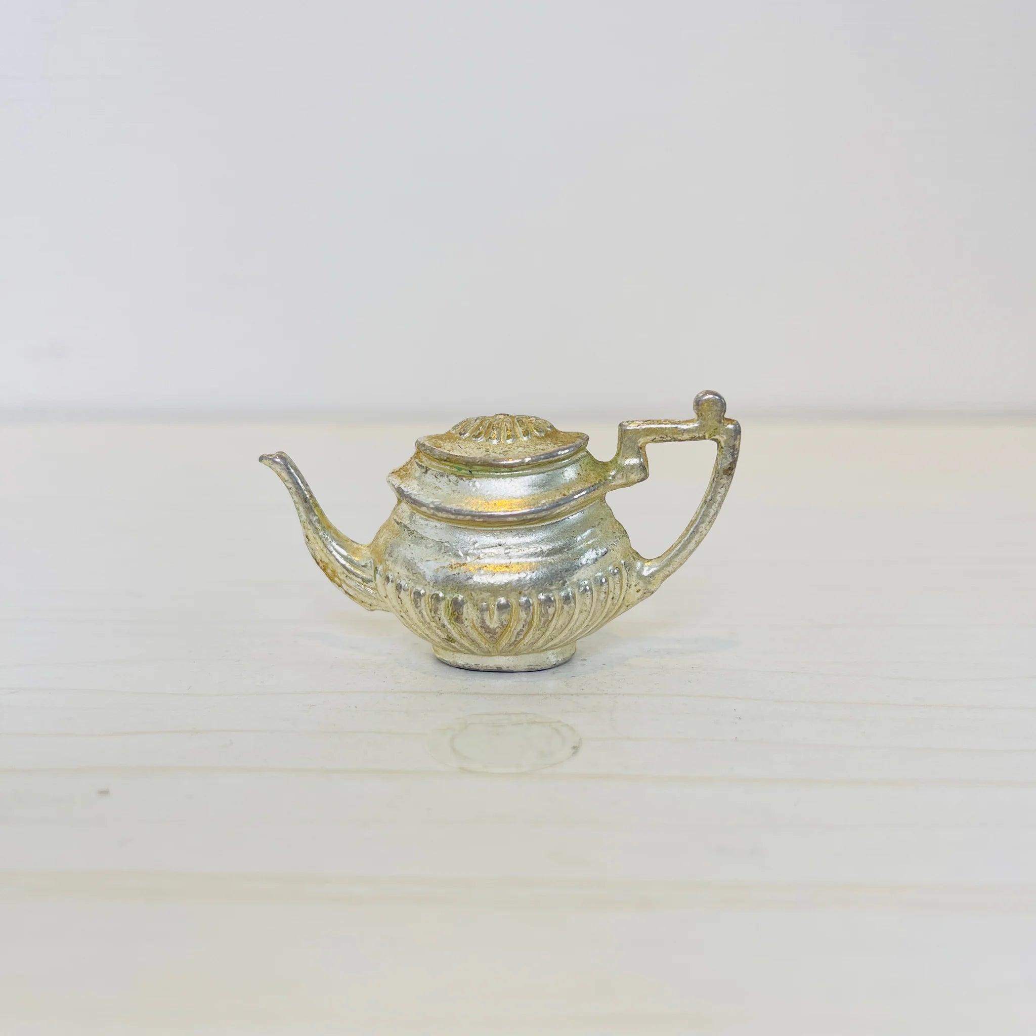 【アンティーク】 真鍮製ミニチュアフィギュア / ピッチャー / 真鍮