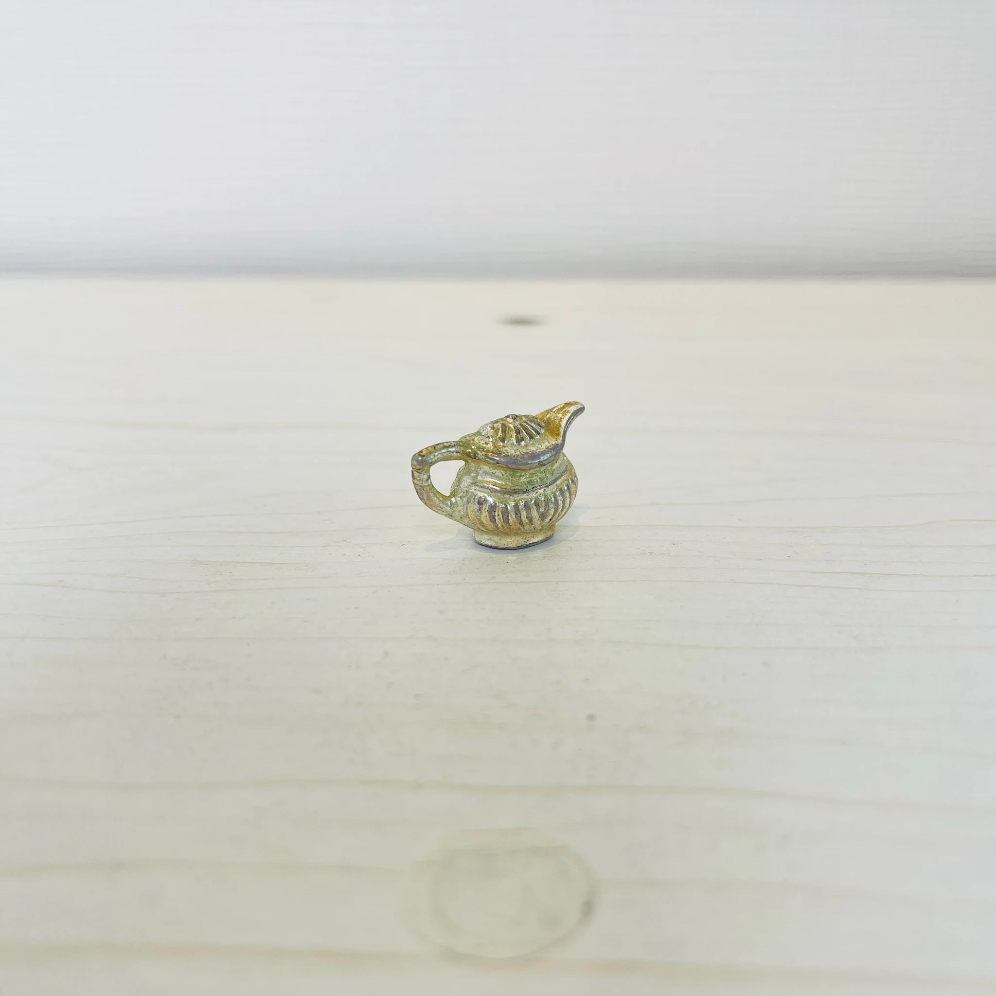 【アンティーク】 真鍮製ミニチュアフィギュア / ピッチャー / 真鍮