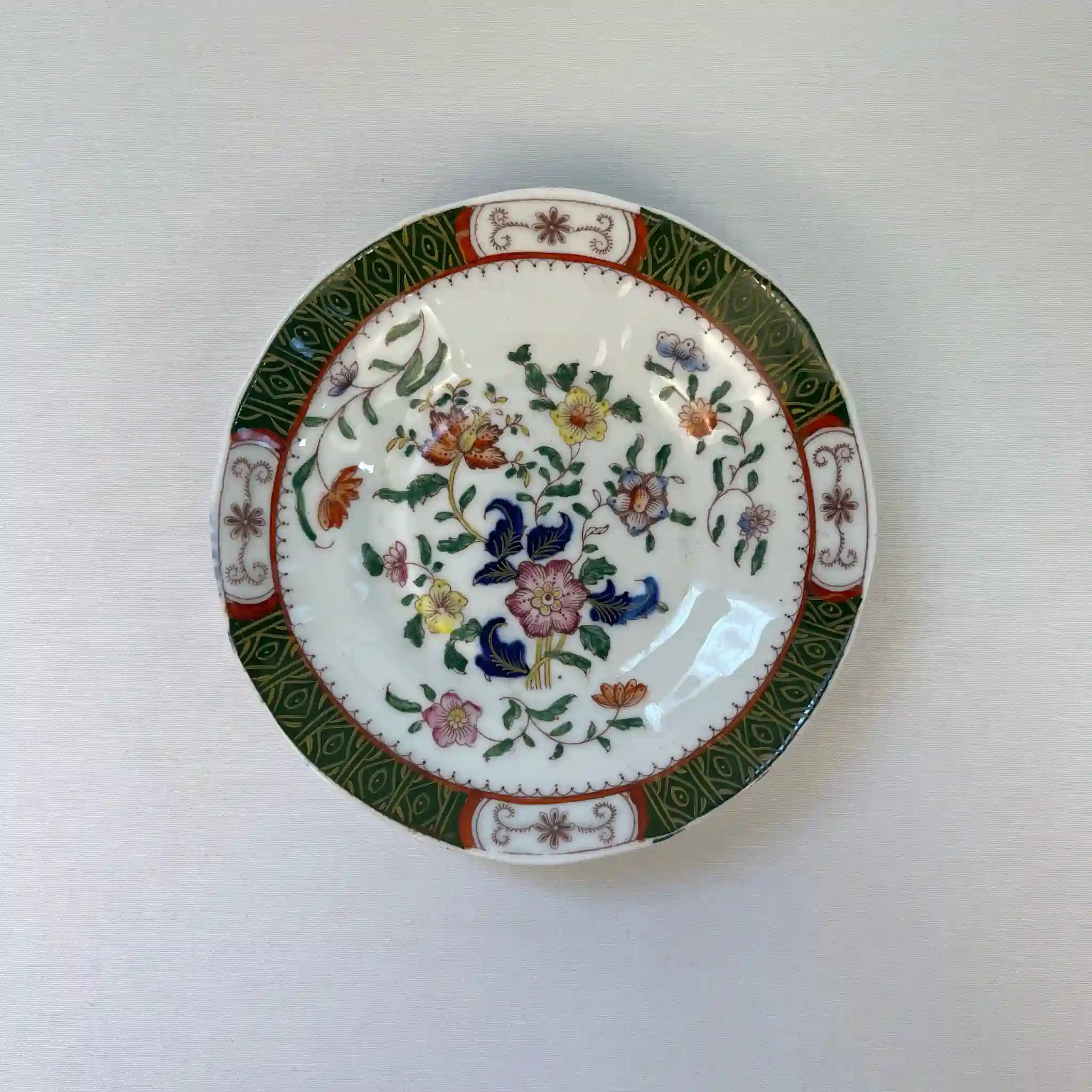 【アンティーク】 ソーサー / ビクトリアン様式 / 19世紀 / イギリス / Famille Rose(ファミーユ・ローズ)モチーフ