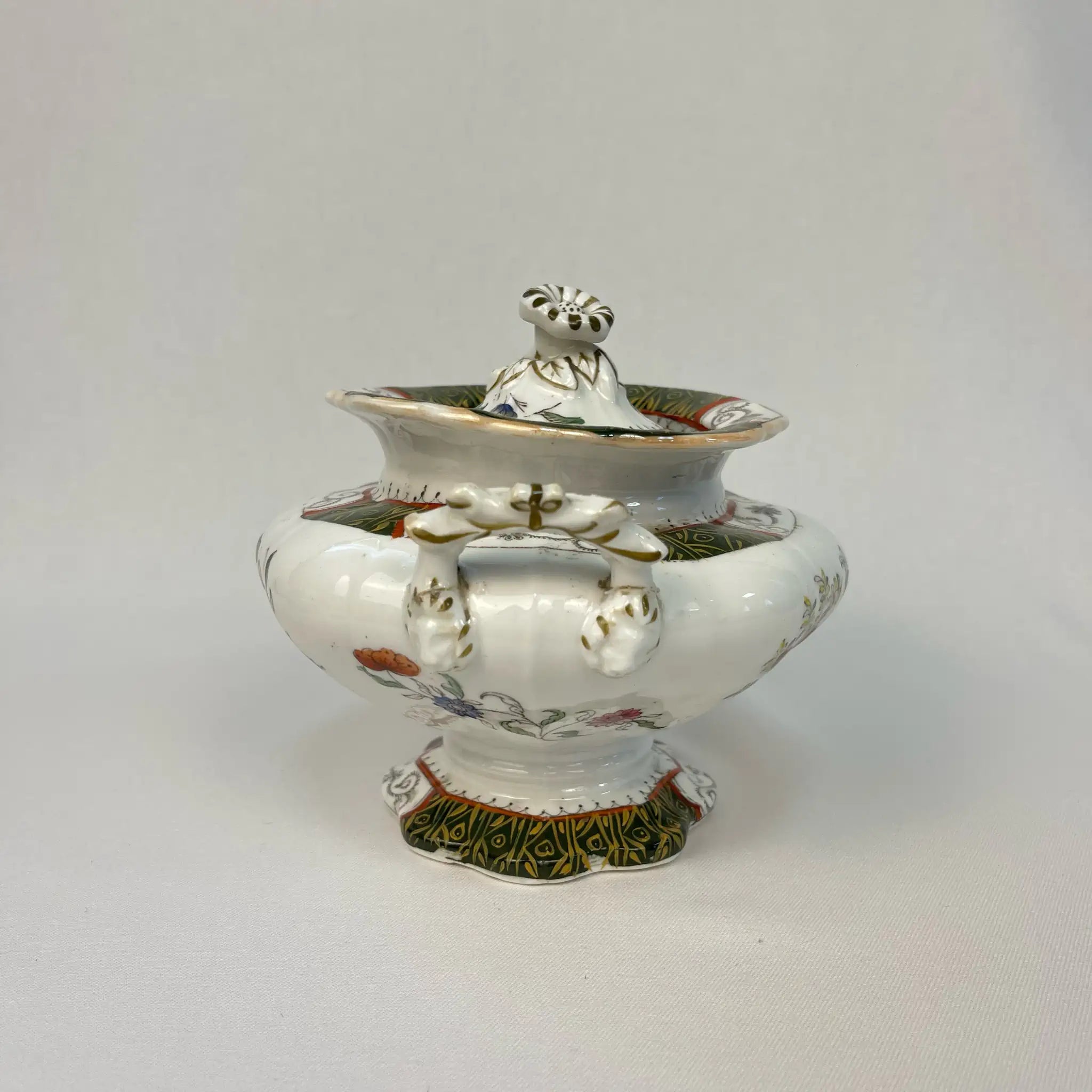 【アンティーク】 シュガーポット / ビクトリアン様式 / 19世紀 / イギリス / Famille Rose(ファミーユ・ローズ)モチーフ