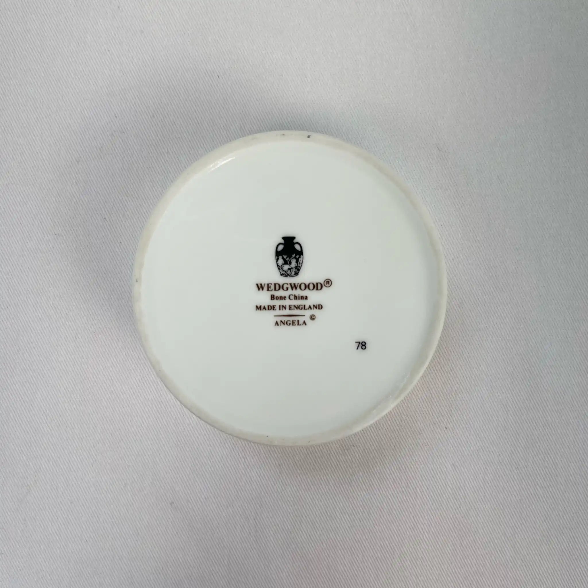【アンティーク】 小物入れ / WEDGWOOD(ウェッジウッド) / アンジェラシリーズ / 1980年～ / Bone China / イギリス / トリンケットボックス,廃盤希少