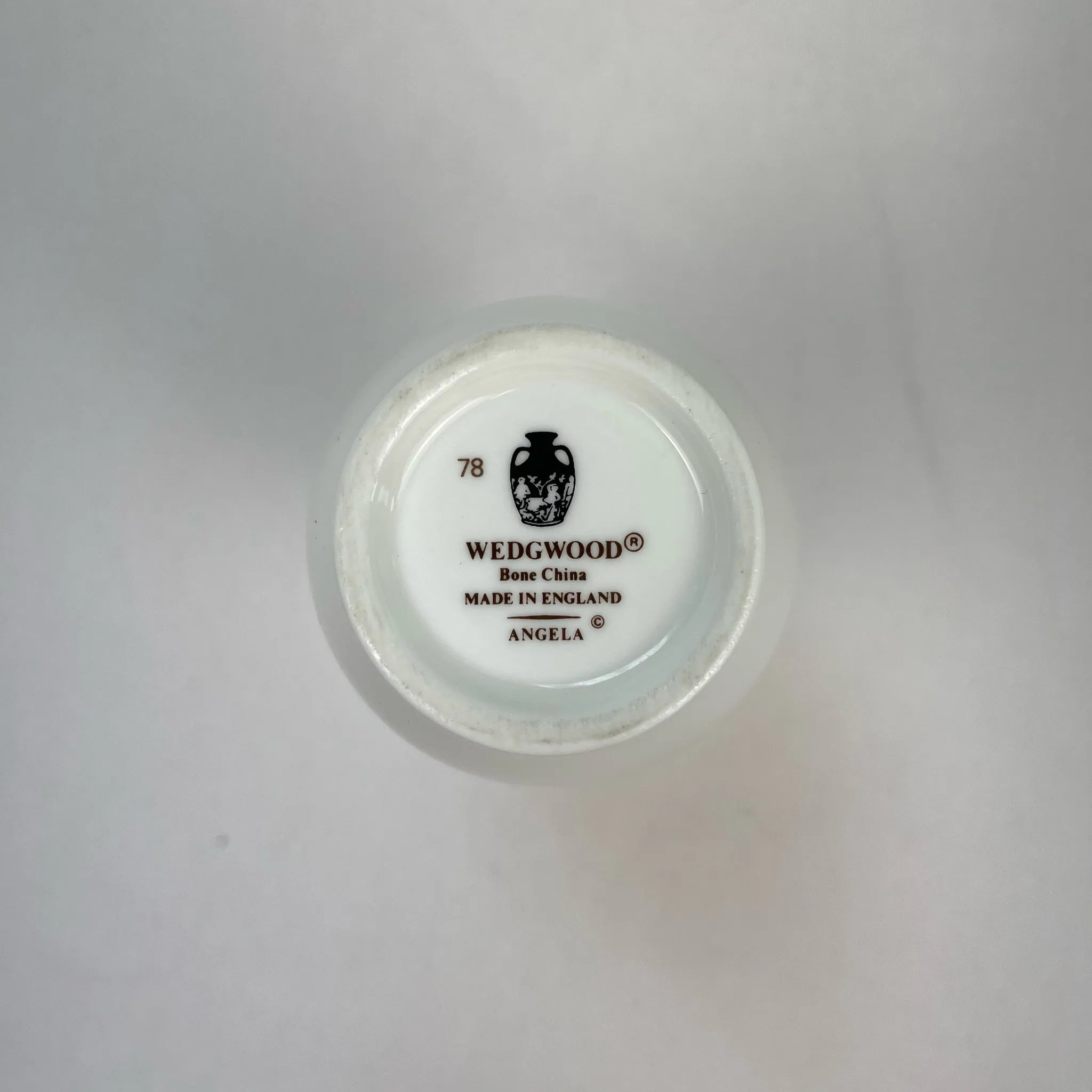 【アンティーク】 フラワーベース(一輪挿し) / WEDGWOOD(ウェッジウッド) / アンジェラシリーズ / 1980年～ / Bone China / イギリス / 廃盤希少