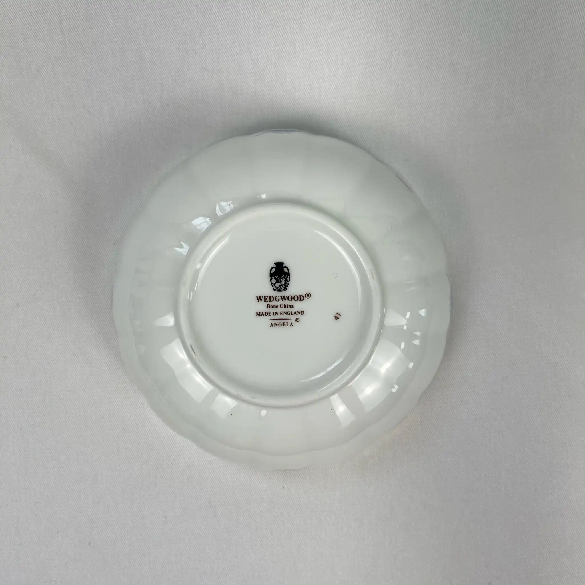 【アンティーク】 蓋付きマレーボウル / WEDGWOOD(ウェッジウッド) / アンジェラシリーズ / 1980年～ / Bone China / イギリス / 廃盤希少,小物入れ
