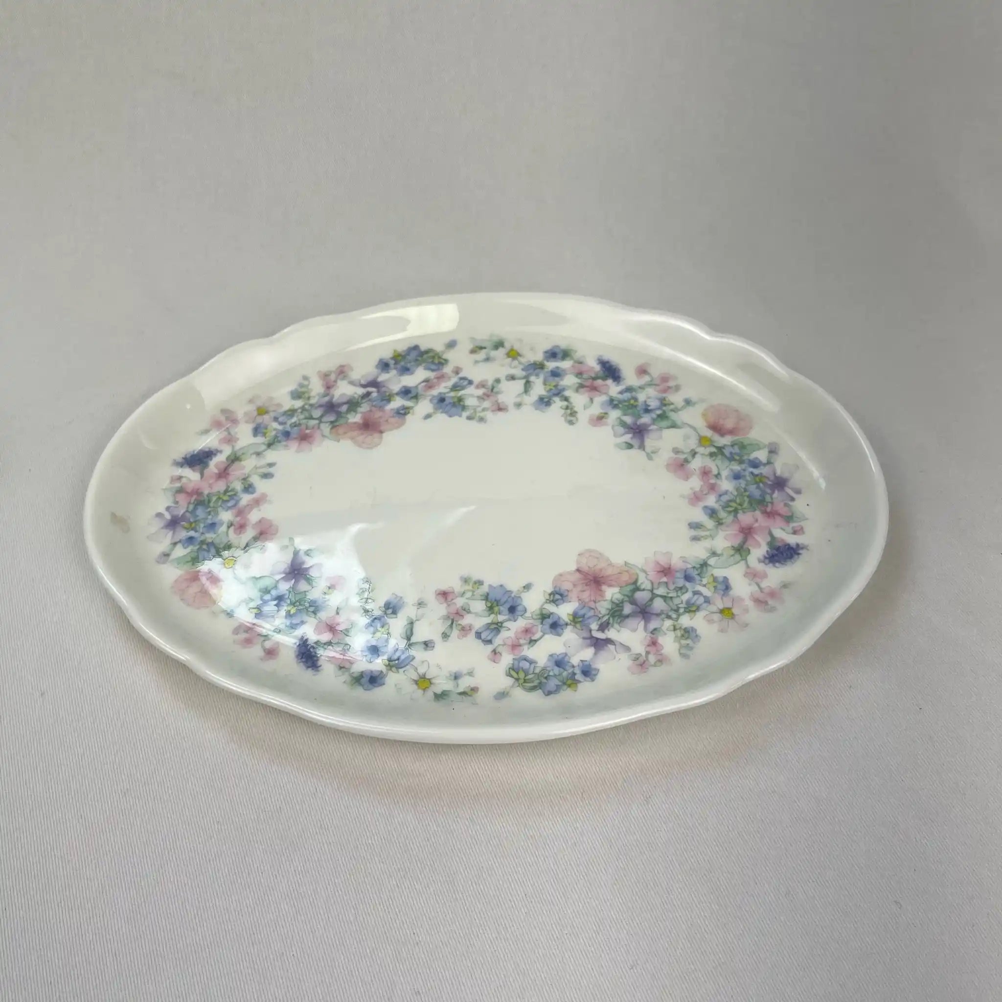 【アンティーク】 キャンドルホルダー / WEDGWOOD(ウェッジウッド) / アンジェラシリーズ / 1980年～ / Bone China / イギリス / 廃盤希少