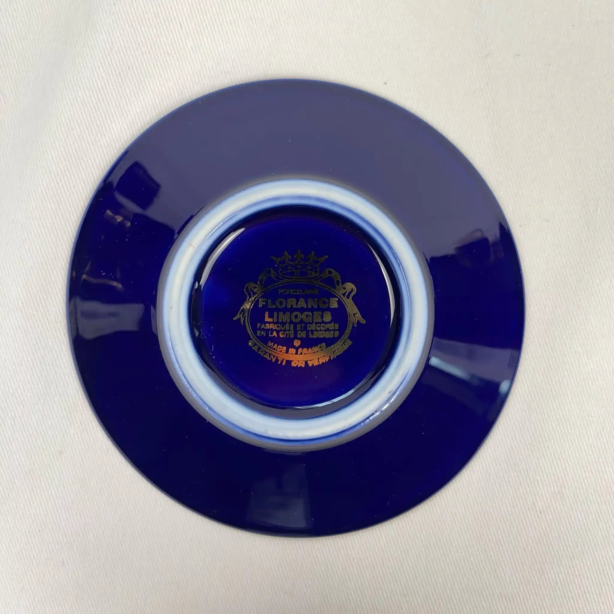 【アンティーク】 カップ＆ソーサーセット / Limoges(リモージュ) / CASTEL(カステル) / フランス / 22K金彩ヴィネット模様